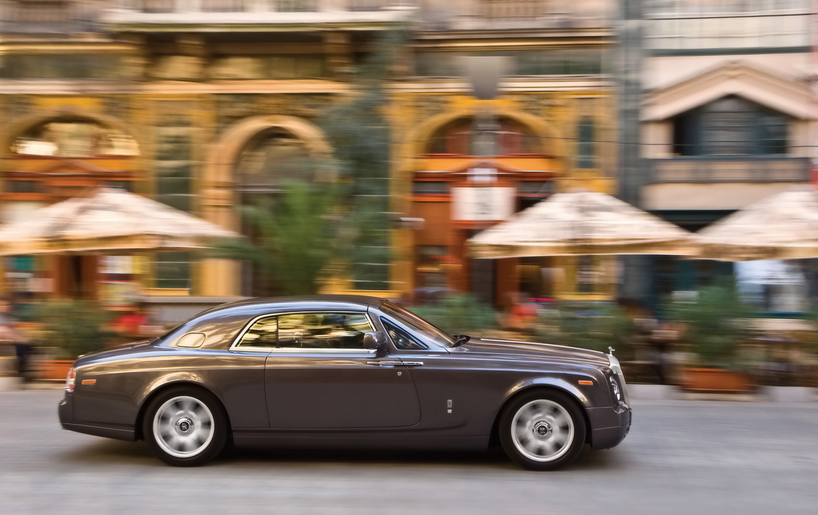 Rolls-Royce Phantom Coupe photo #22