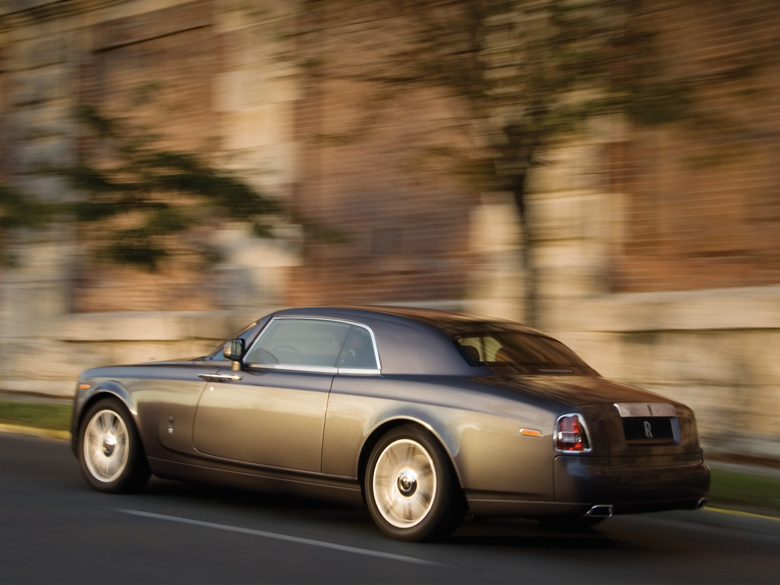 Rolls-Royce Phantom Coupe photo #25