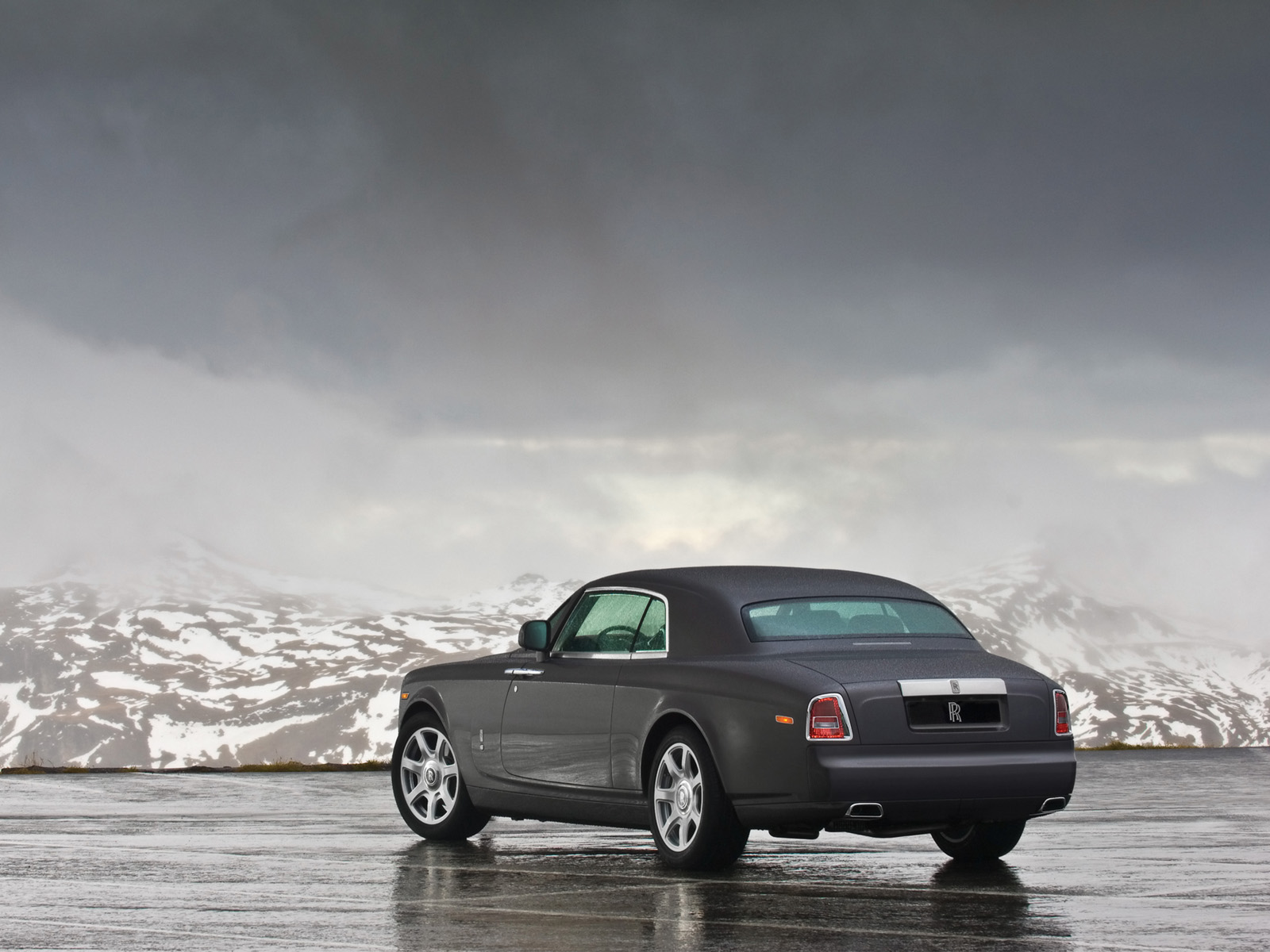 Rolls-Royce Phantom Coupe photo #28