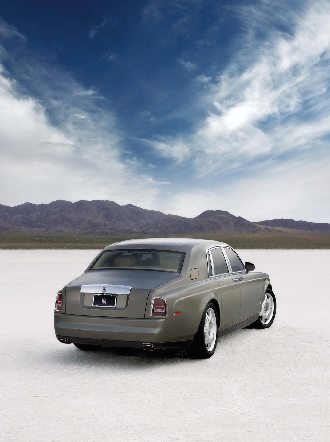 Rolls-Royce Phantom photo #17