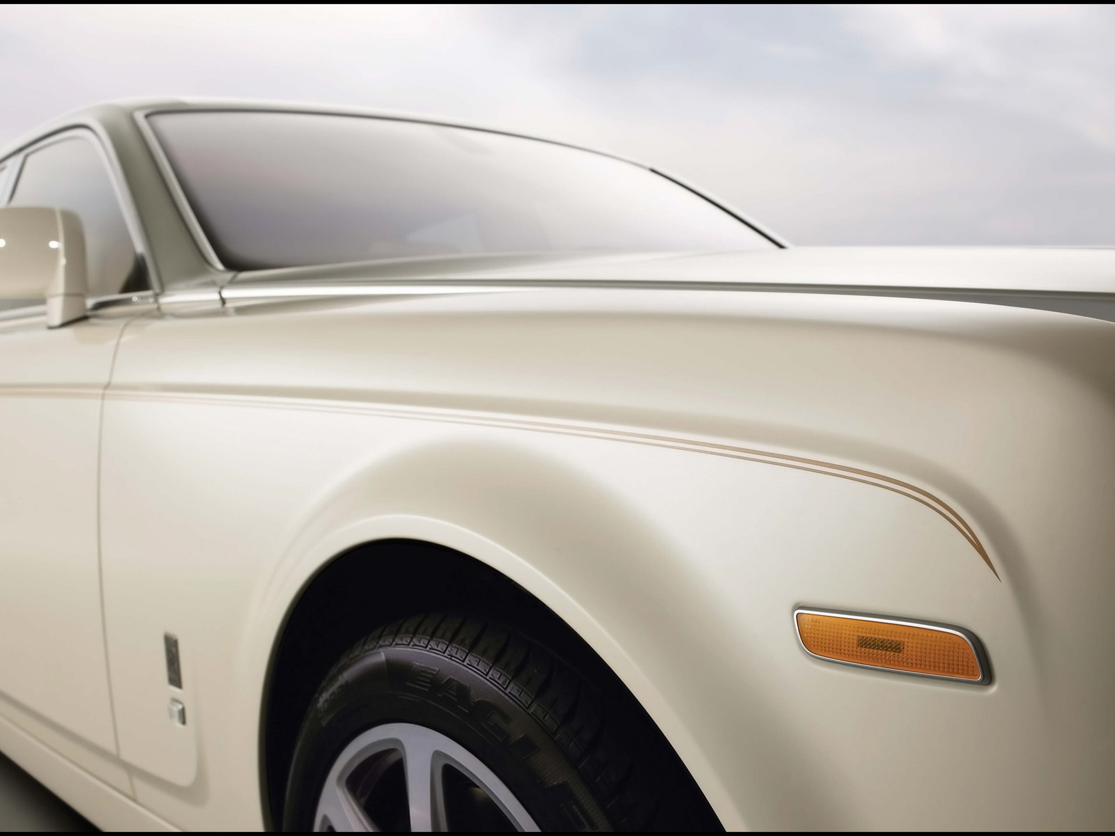 Rolls-Royce Phantom photo #18
