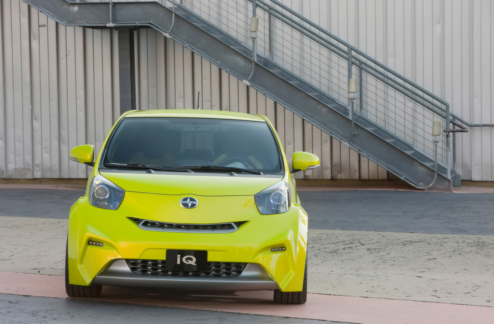 Scion iQ Concept Five Axis photo #2