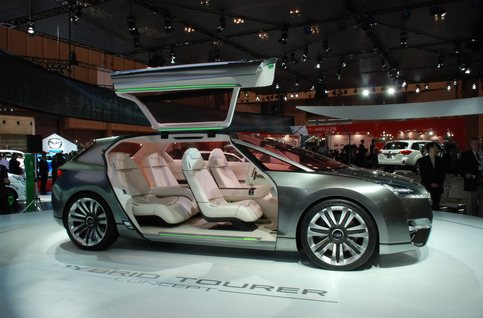Subaru Hybrid Tourer Concept photo #5