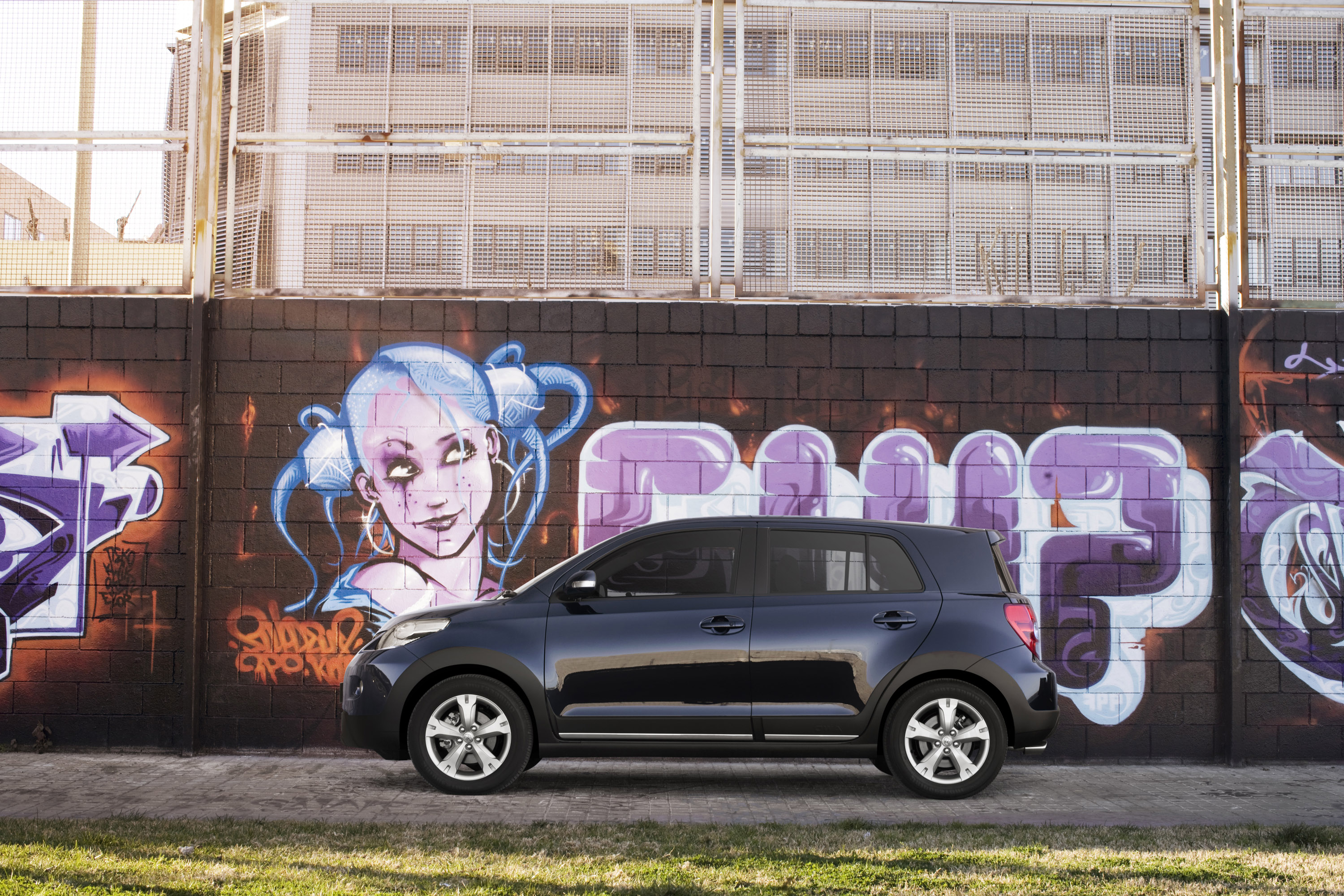 Toyota Urban Cruiser photo #38