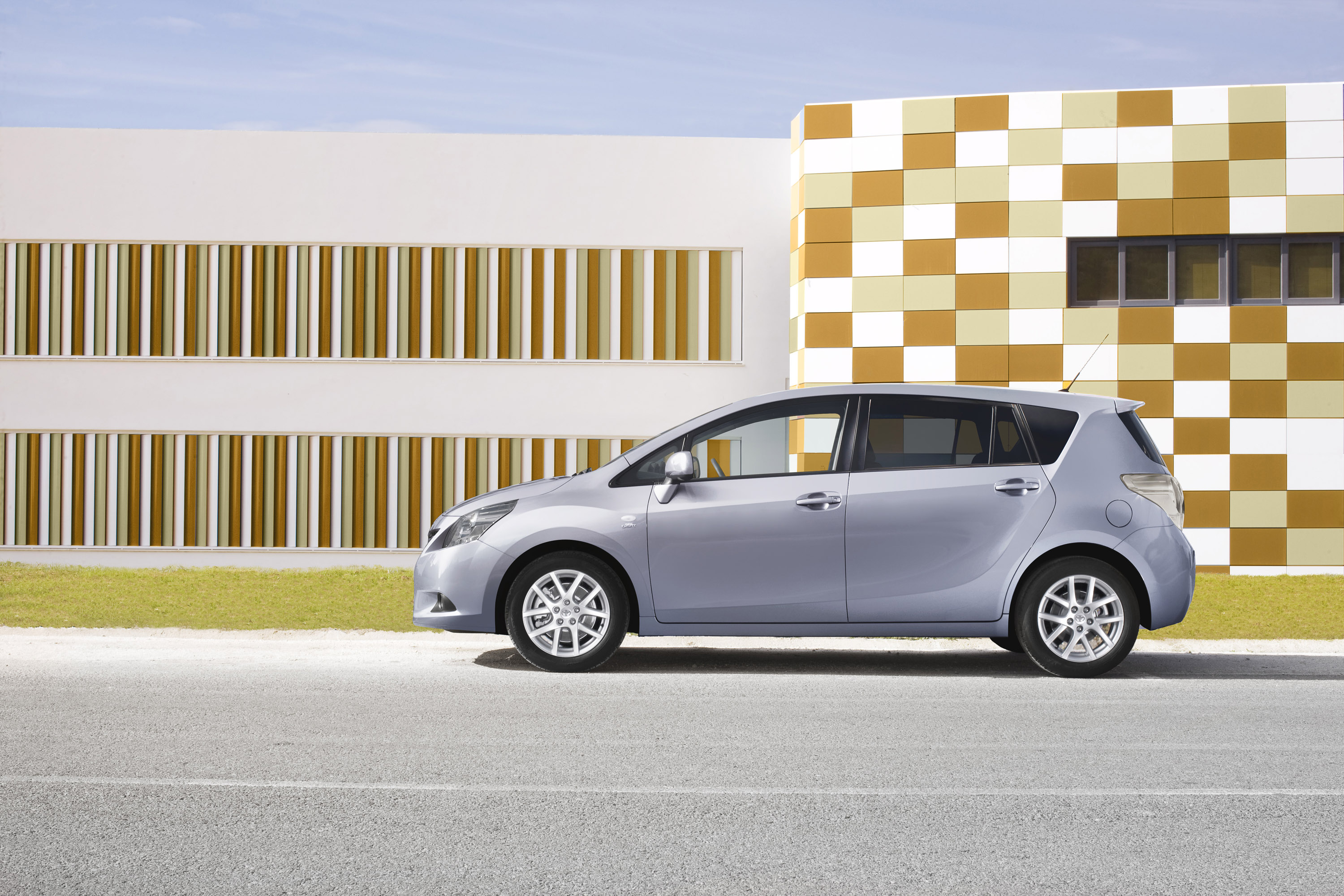 Toyota Verso photo #21