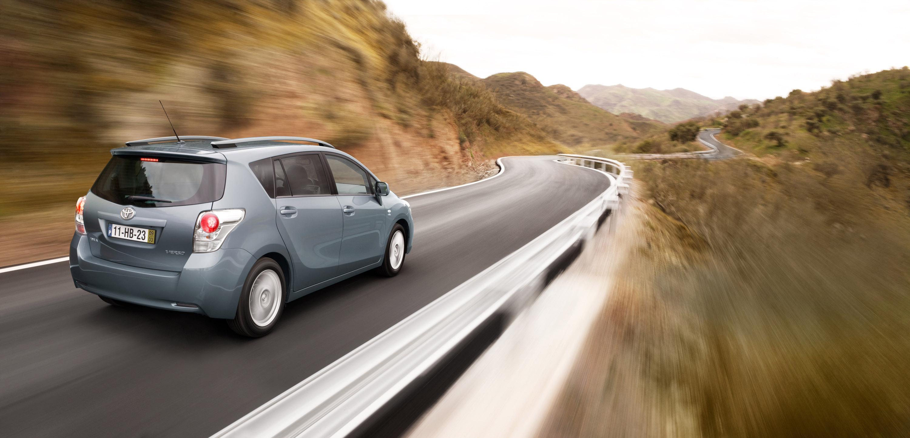 Toyota Verso photo #38