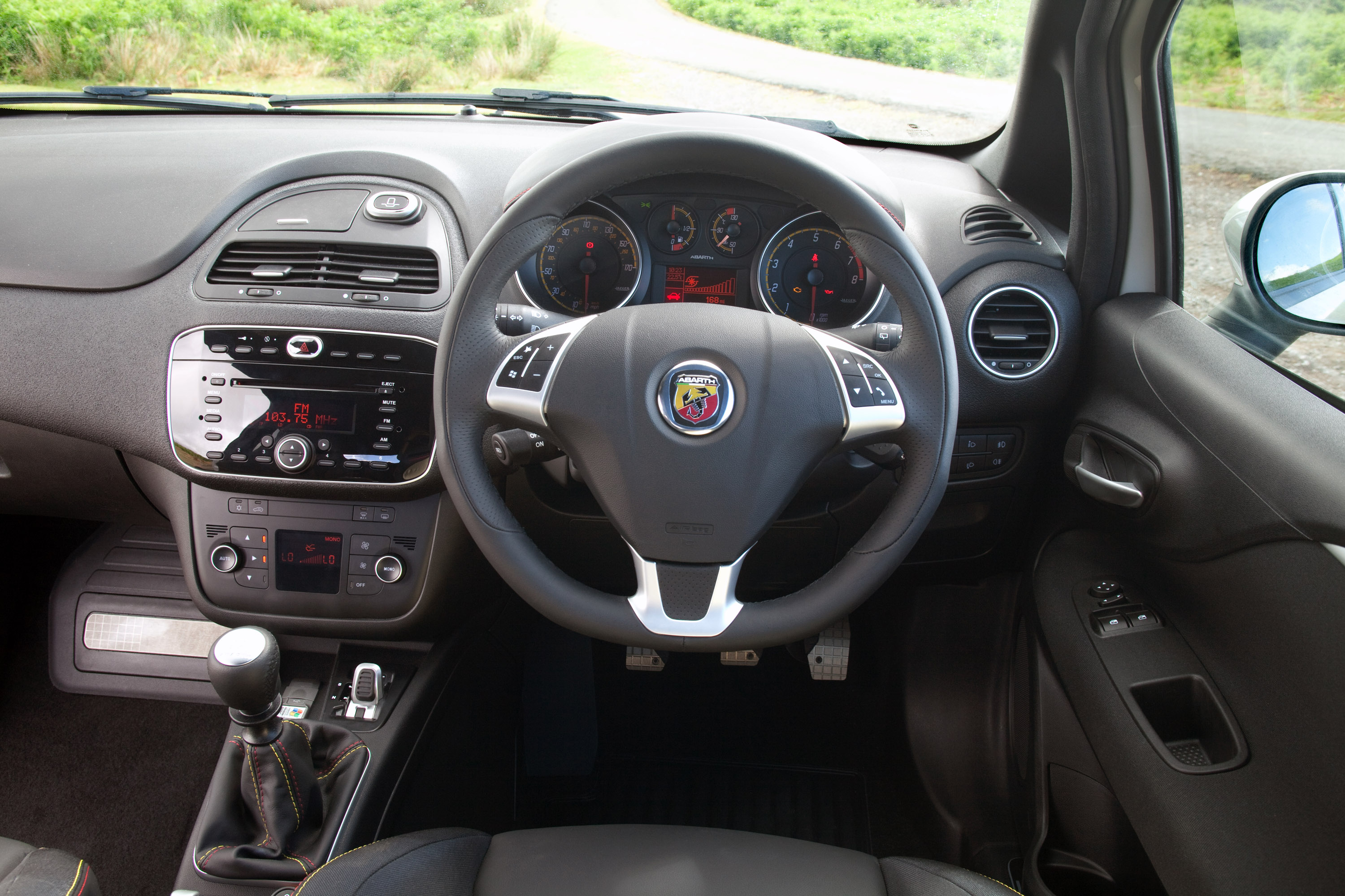 Abarth Punto Evo photo #35