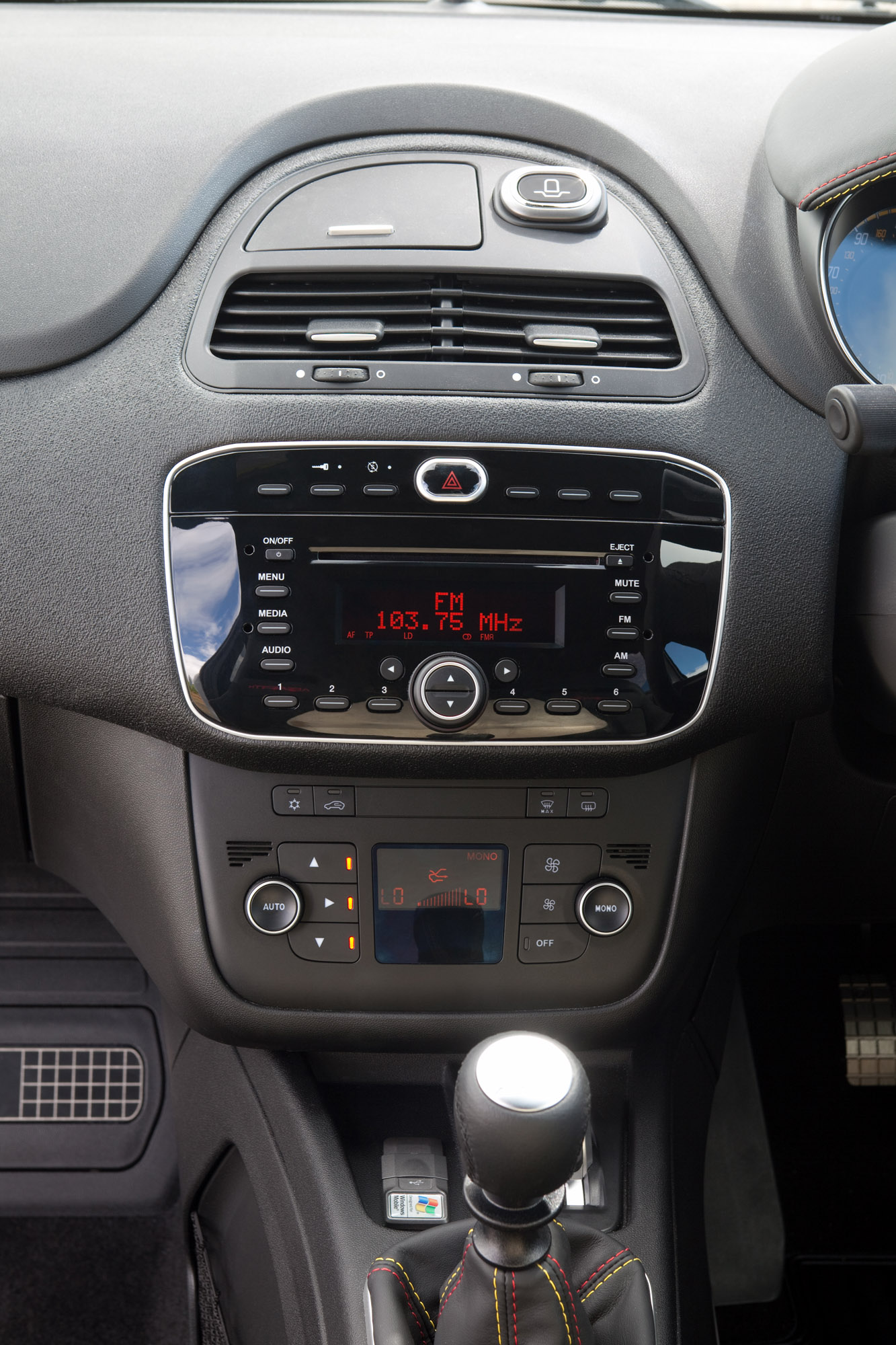 Abarth Punto Evo photo #37