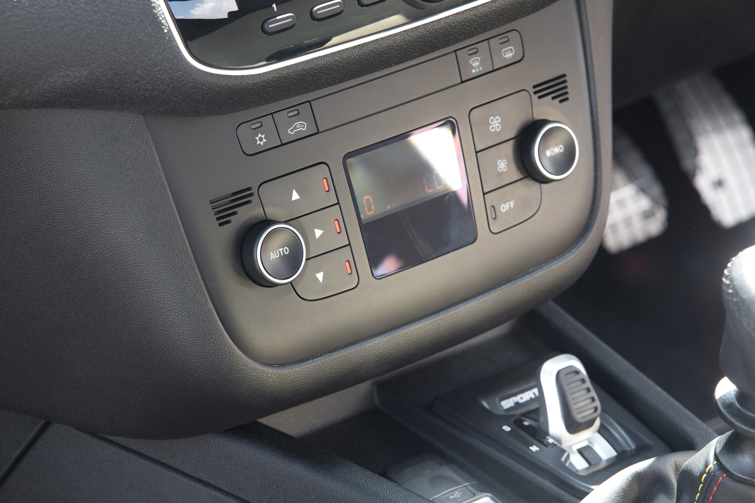 Abarth Punto Evo photo #38