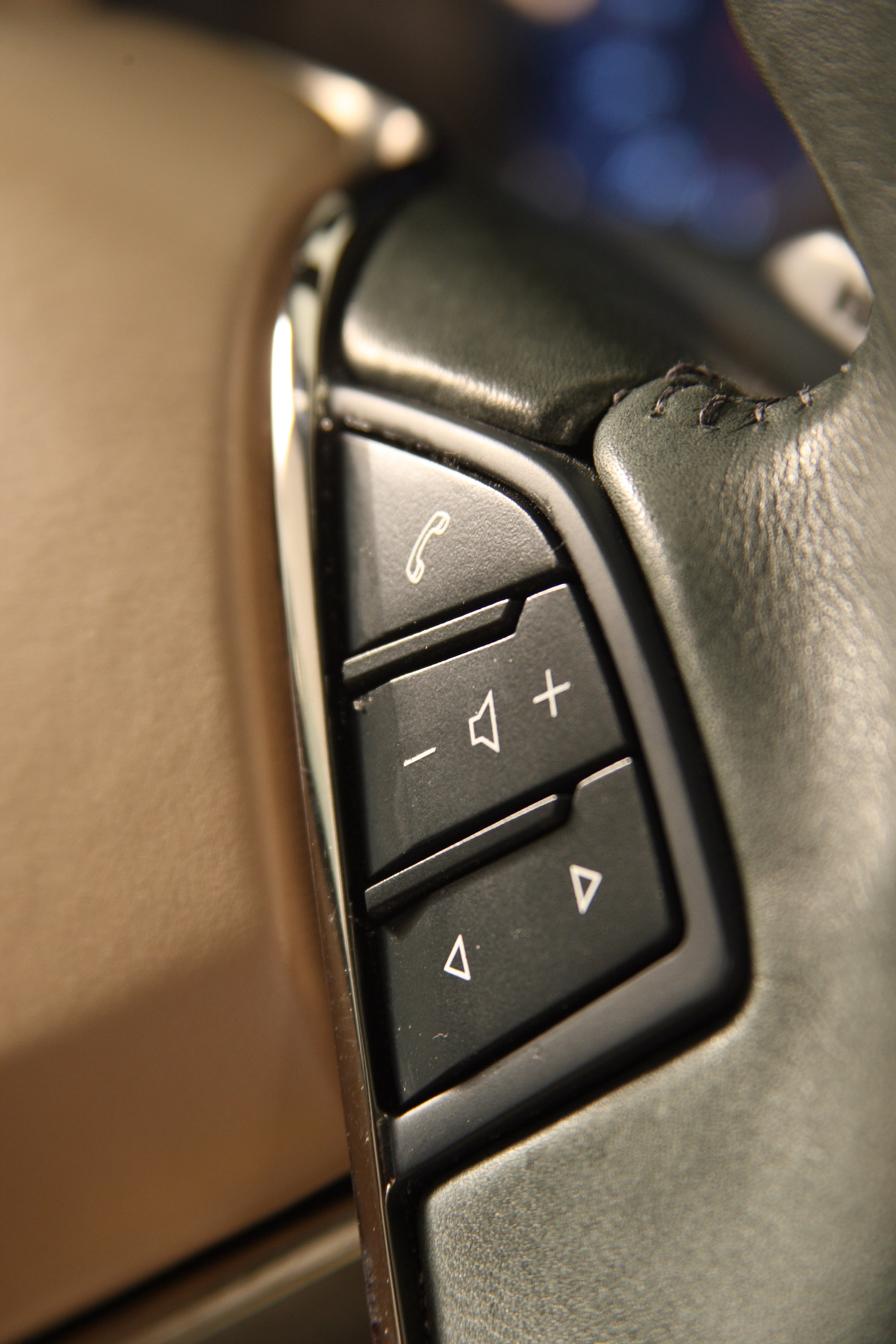 Fisker Karma Plug-in Hybrid photo #40