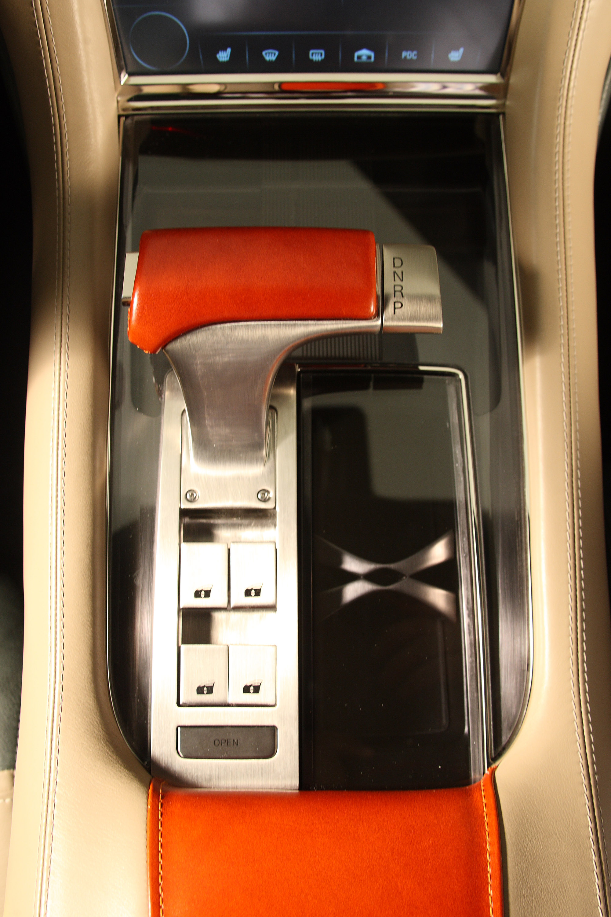 Fisker Karma Plug-in Hybrid photo #41