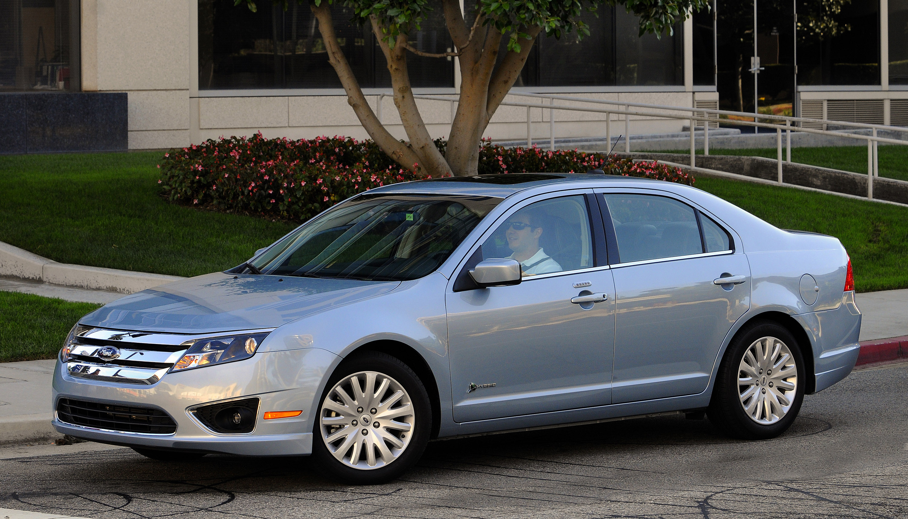 Ford Fusion Hybrid photo #7