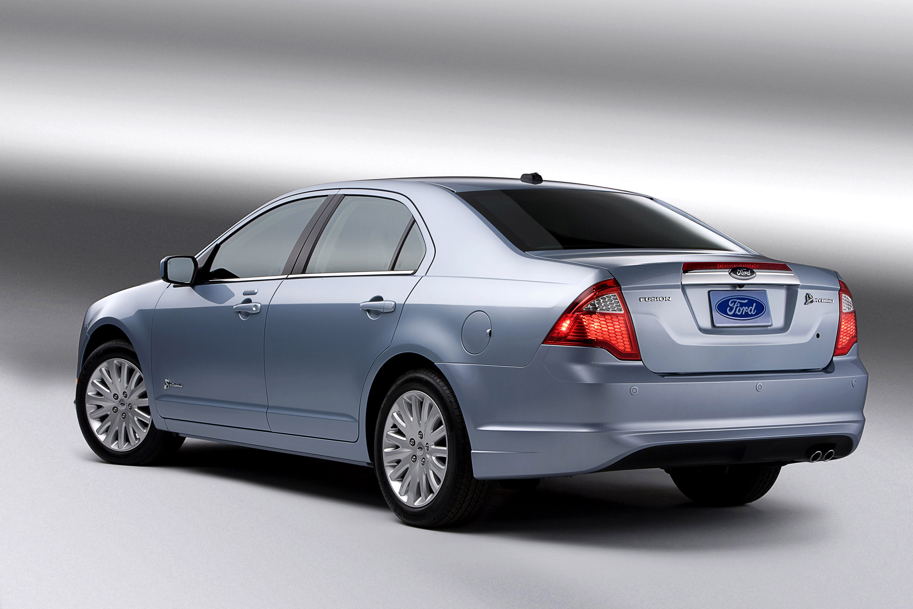 Ford Fusion Hybrid photo #13