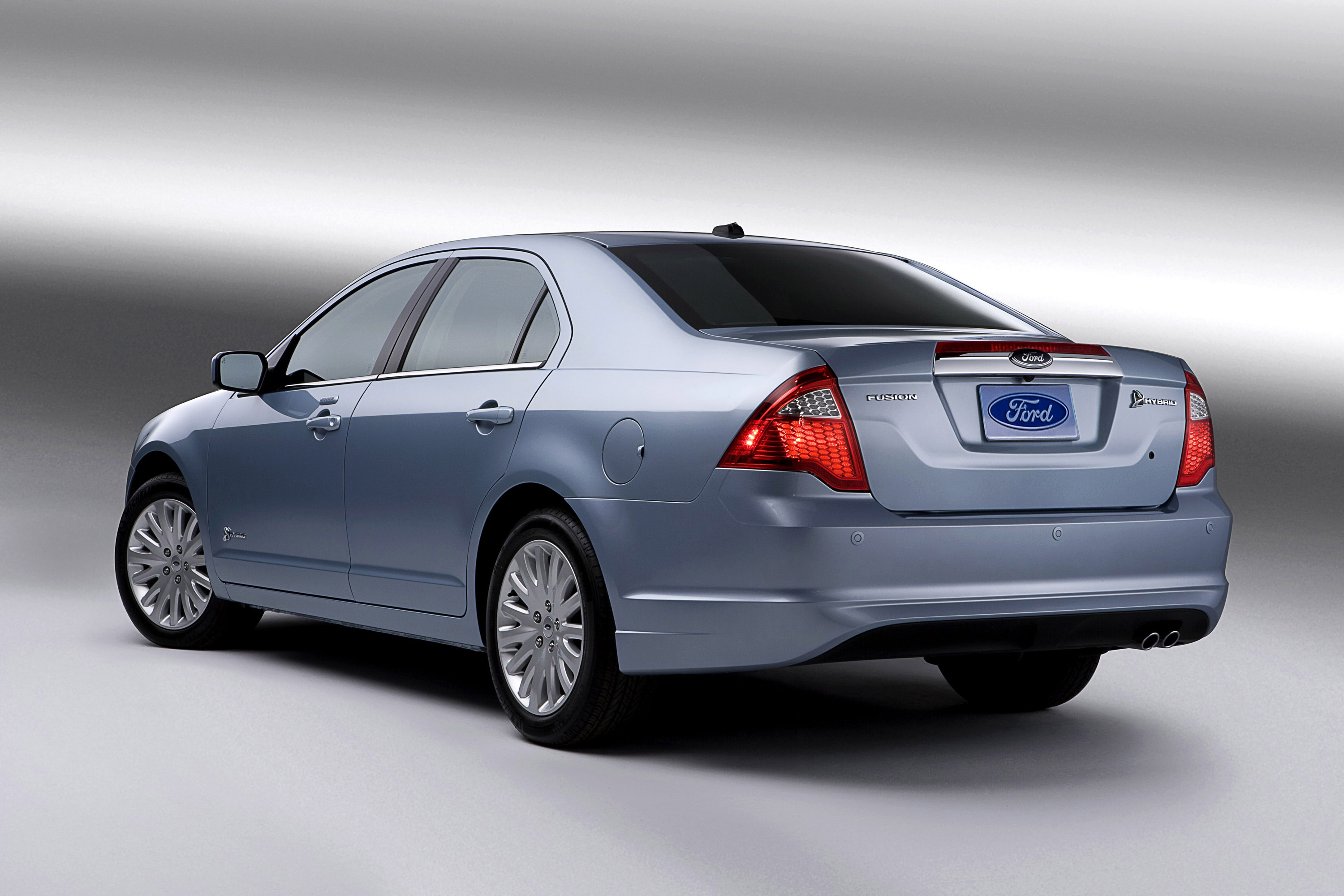 Ford Fusion Hybrid photo #14
