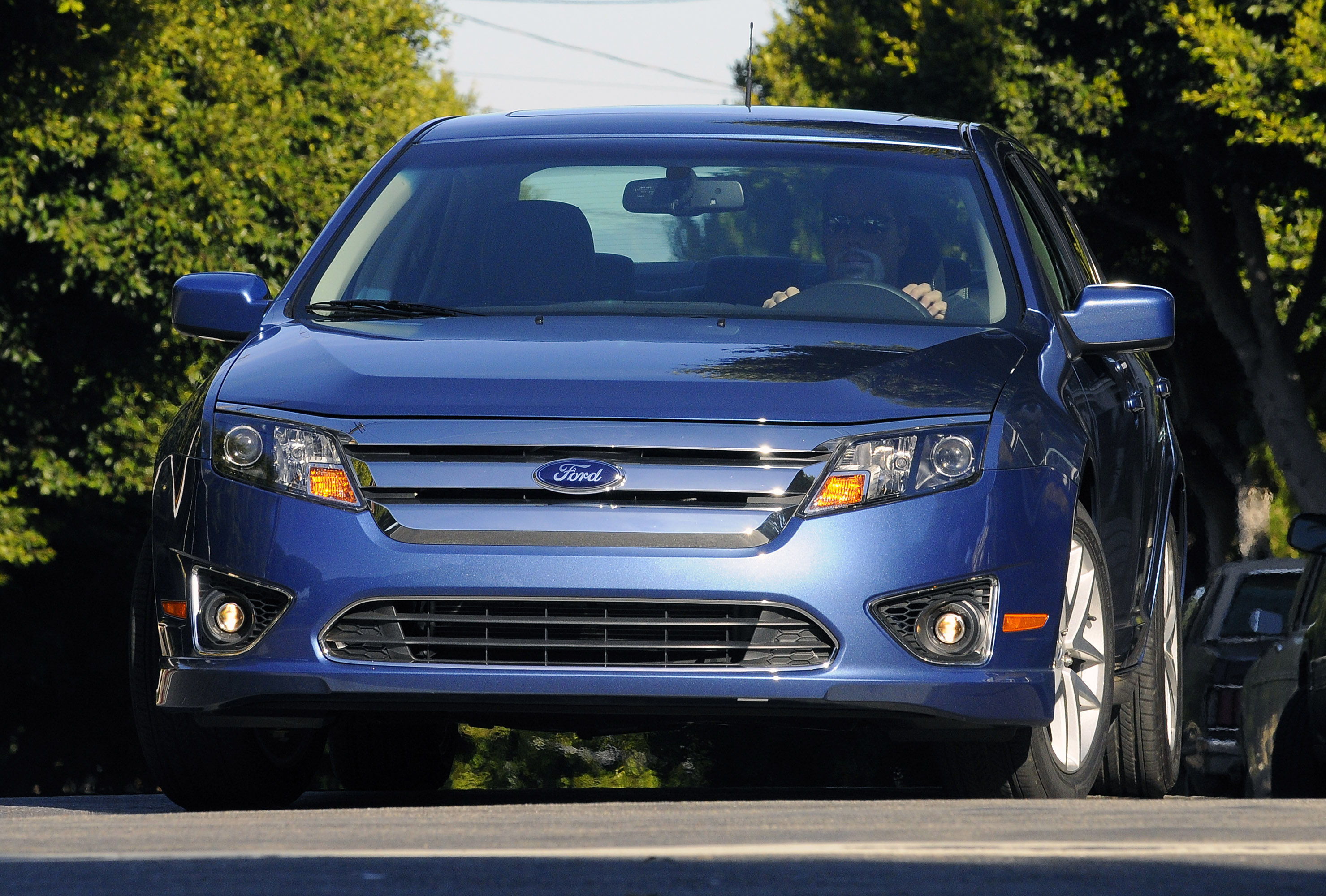 Ford Fusion photo #2