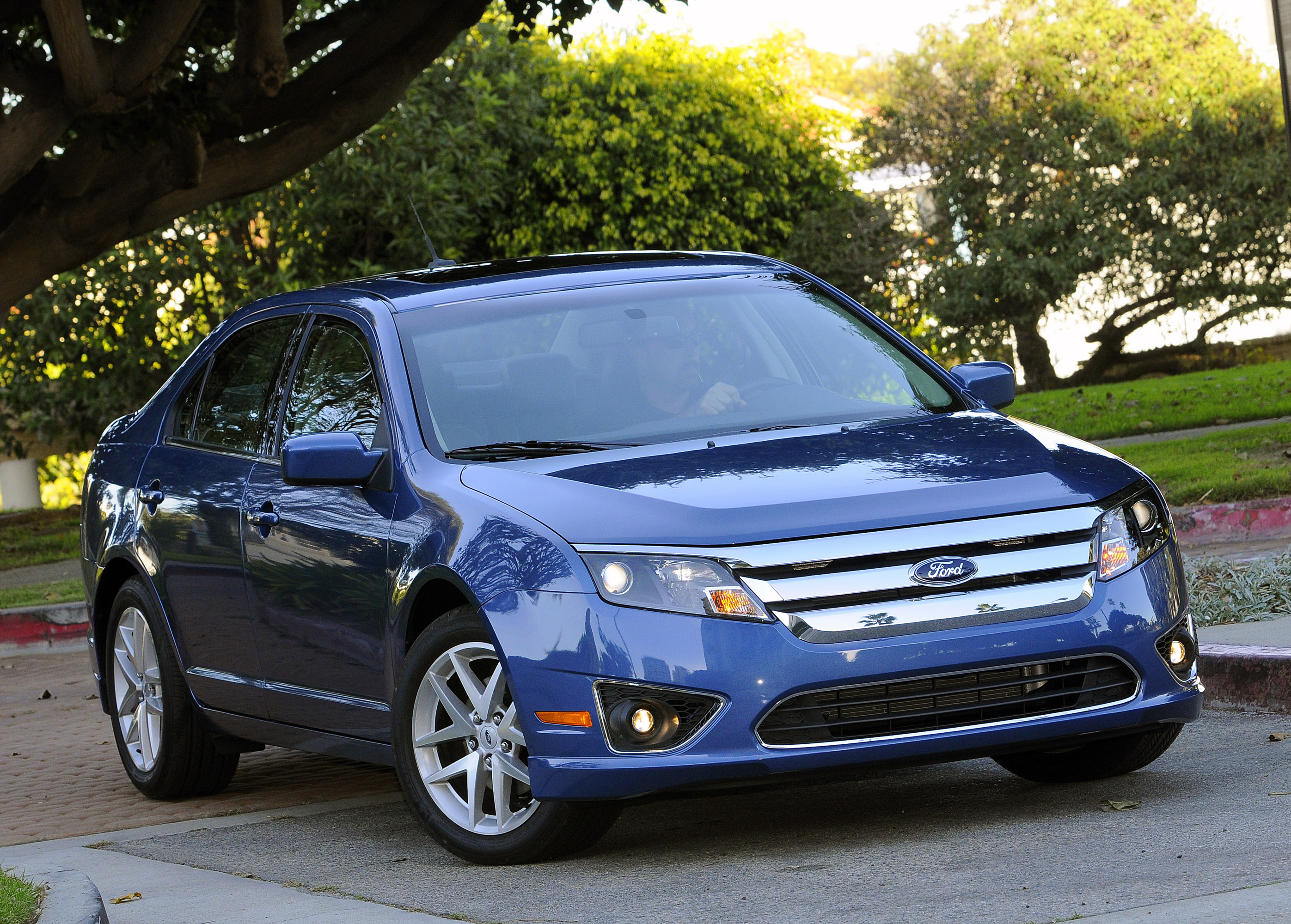 Ford Fusion photo #3