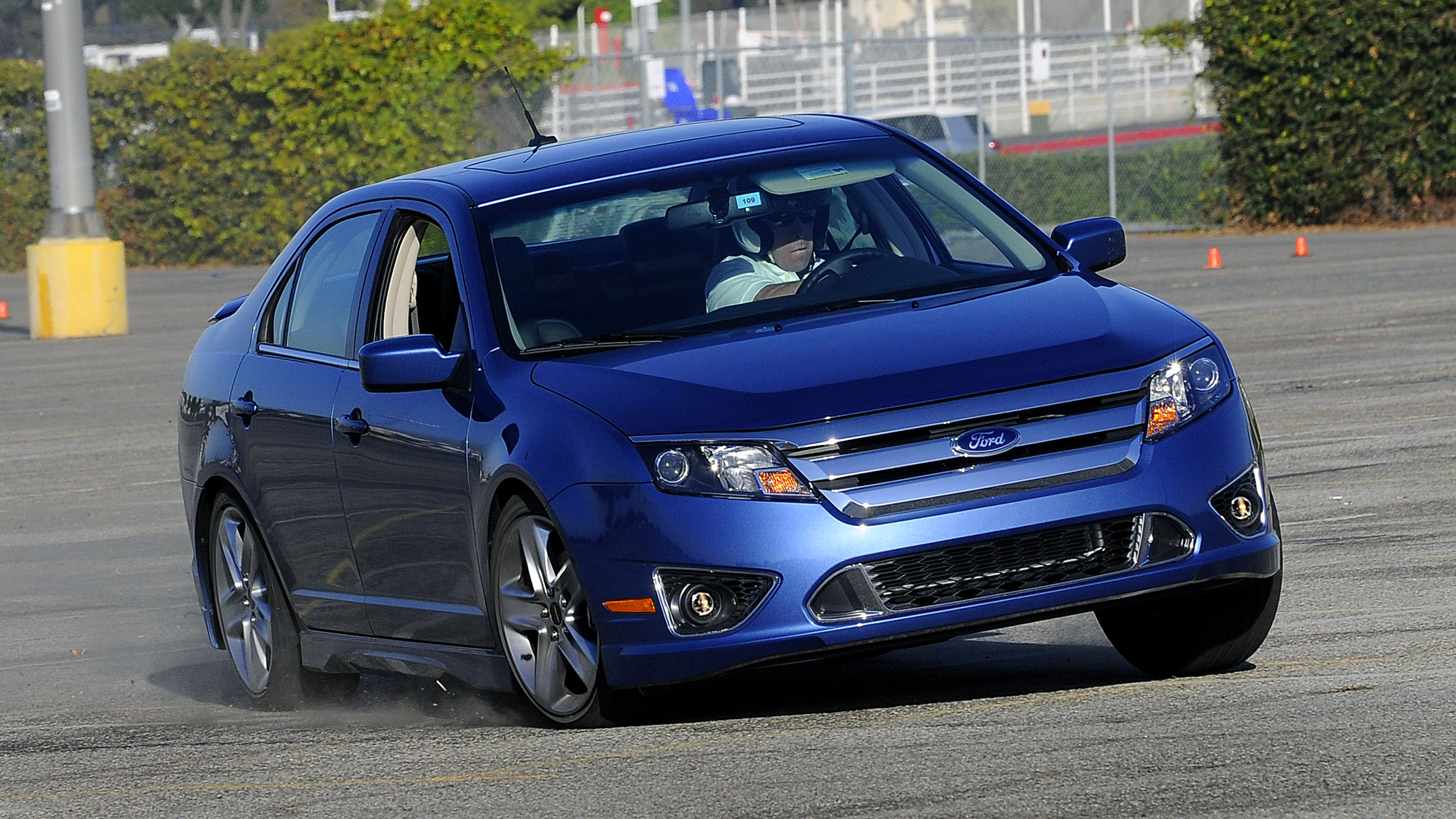 Ford Fusion photo #4