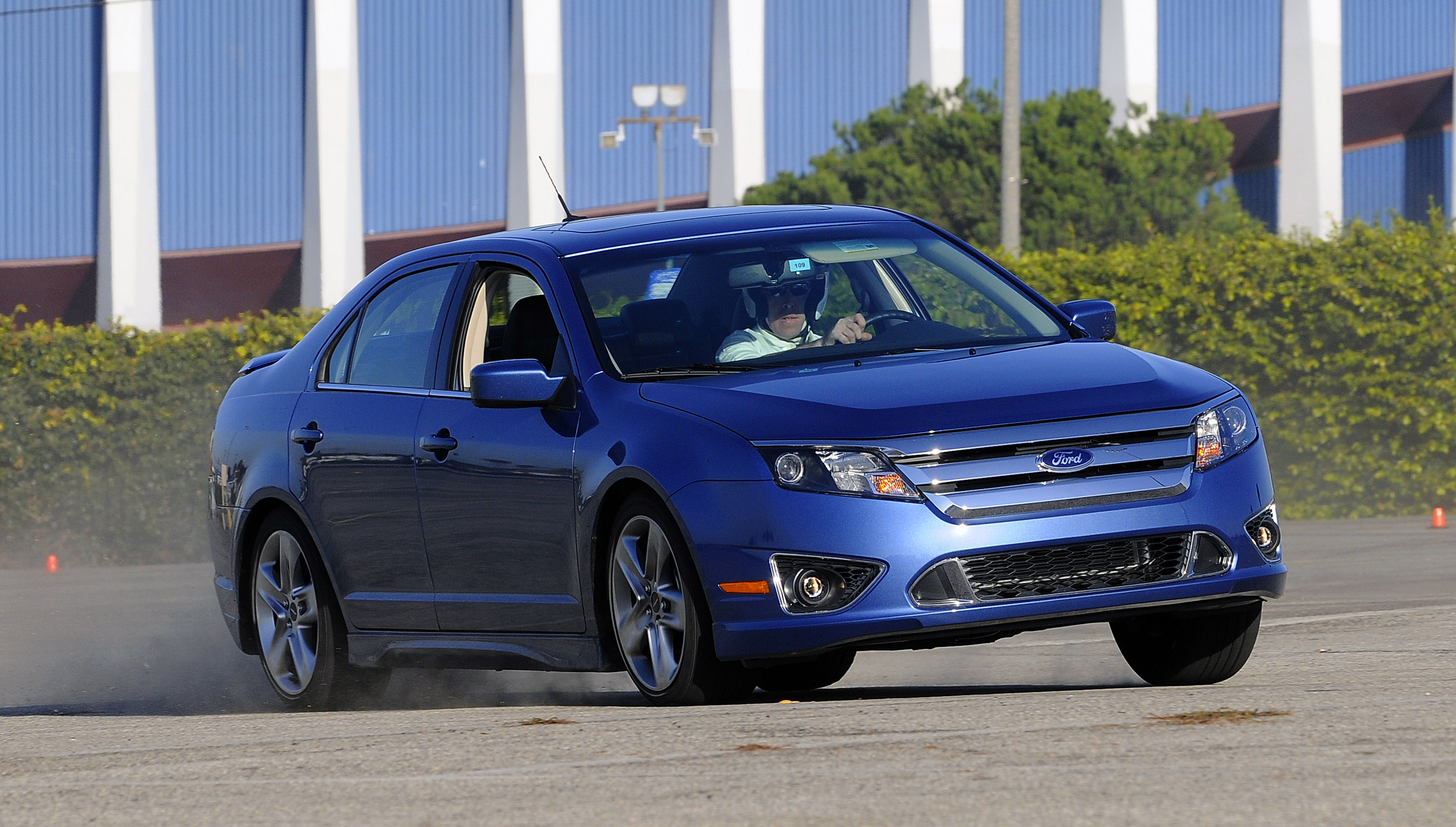 Ford Fusion photo #5