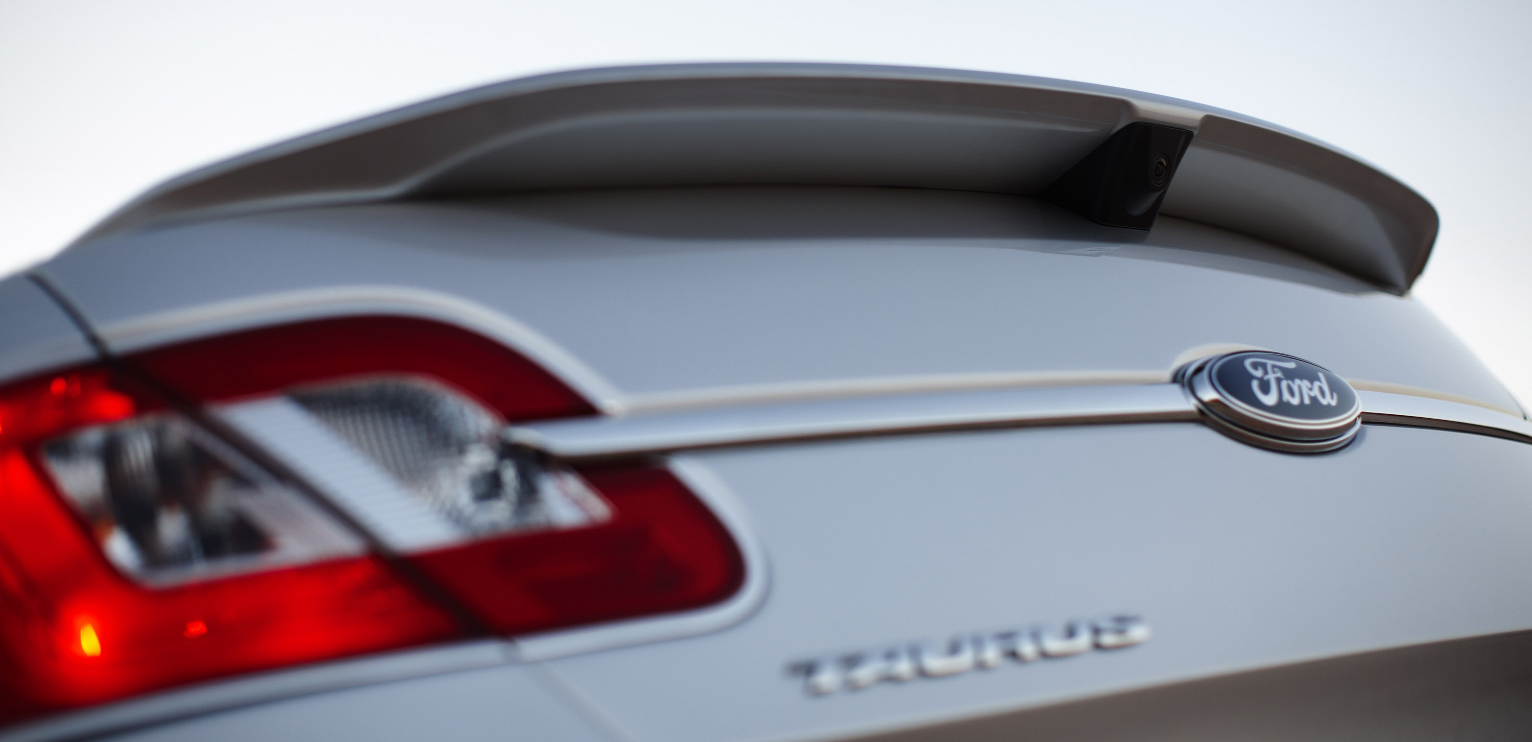 Ford Taurus SHO photo #32