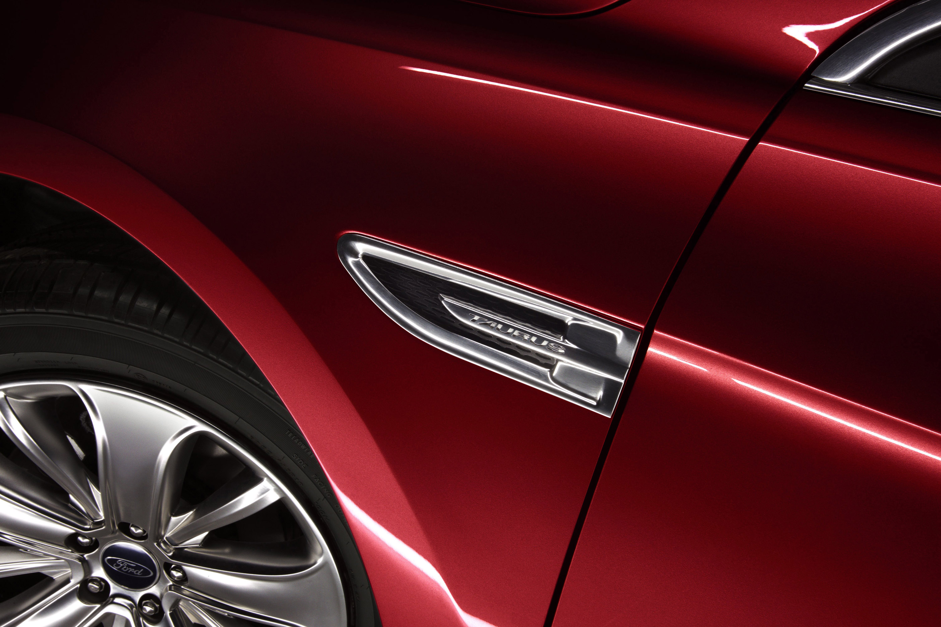 Ford Taurus photo #27