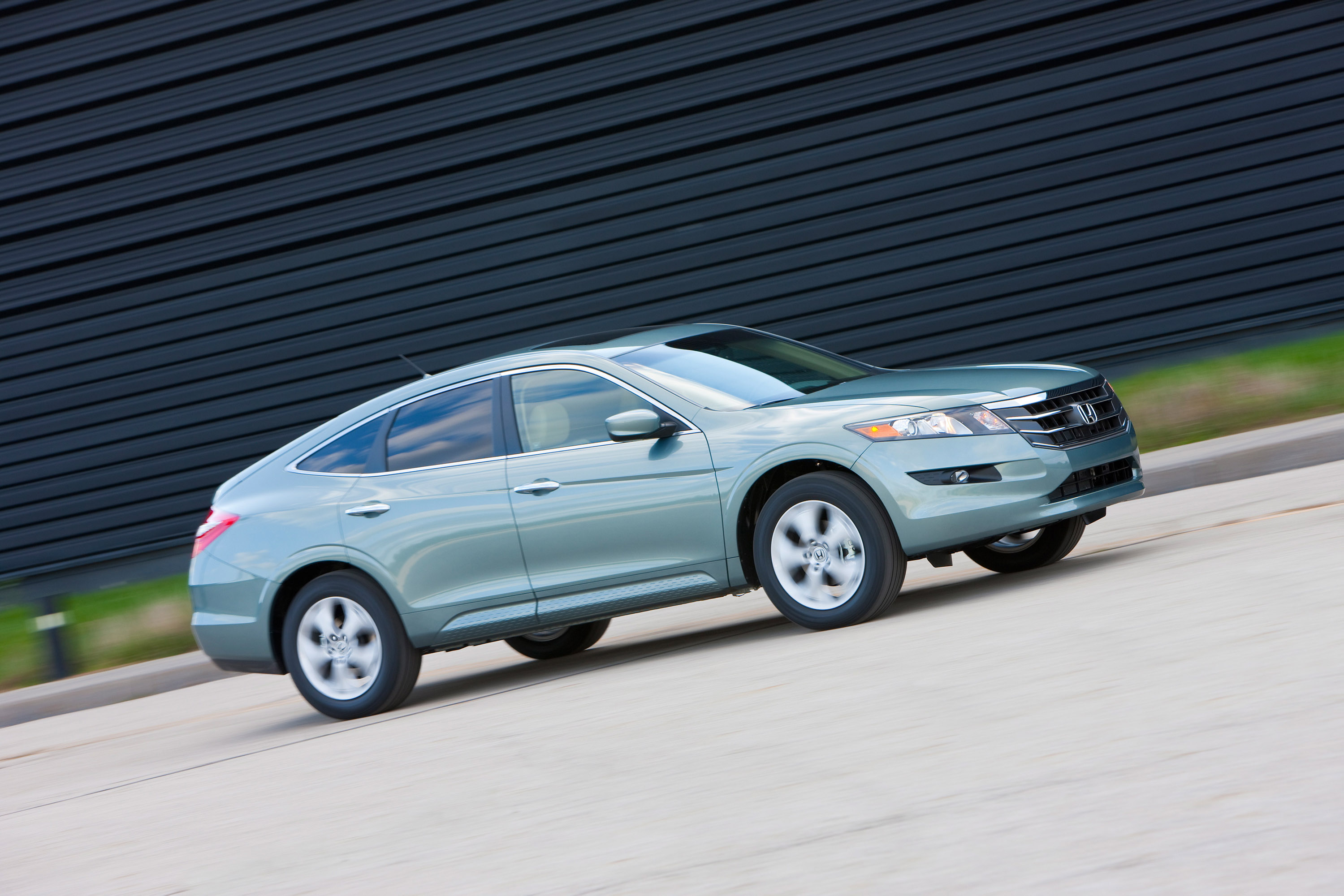 Honda Accord Crosstour photo #8