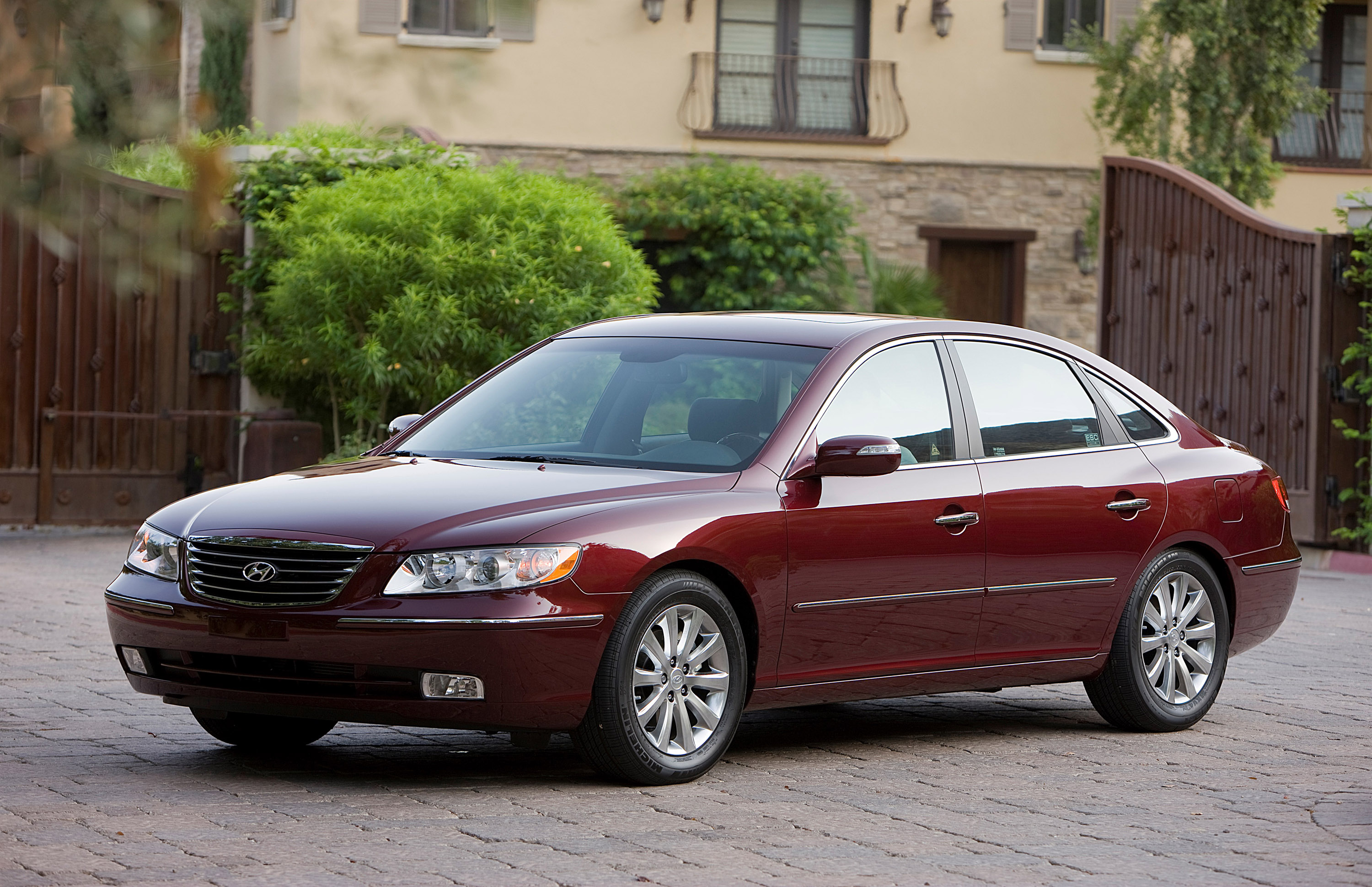 2010 Hyundai Azera HD Pictures
