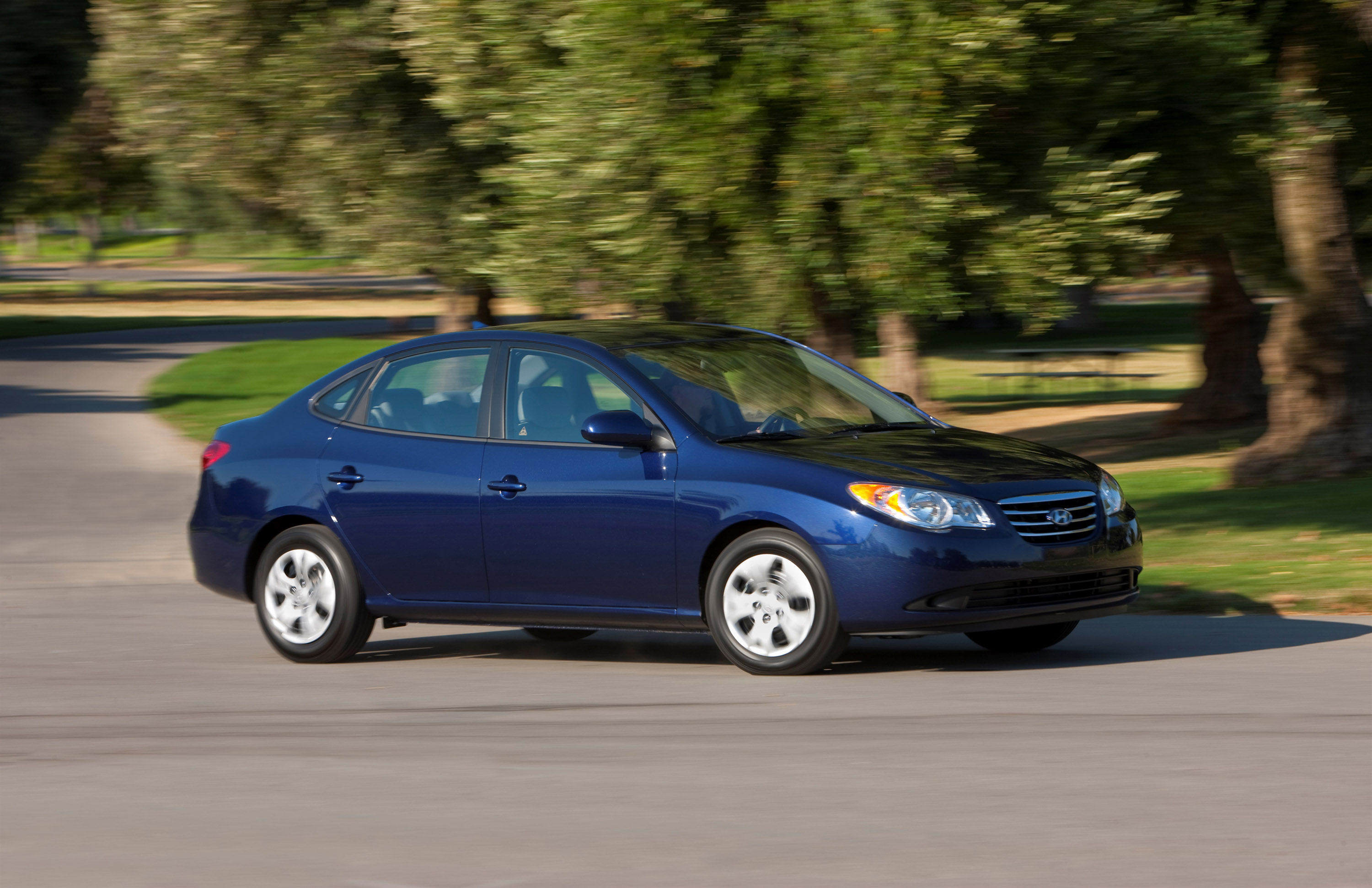 Hyundai Elantra Blue photo #4