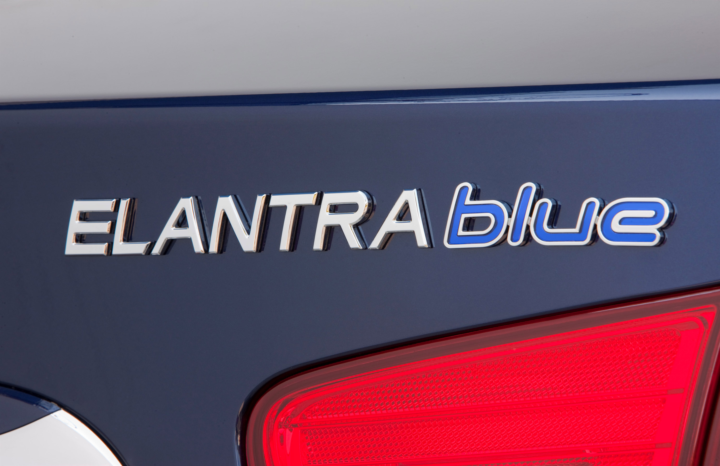 Hyundai Elantra Blue photo #15