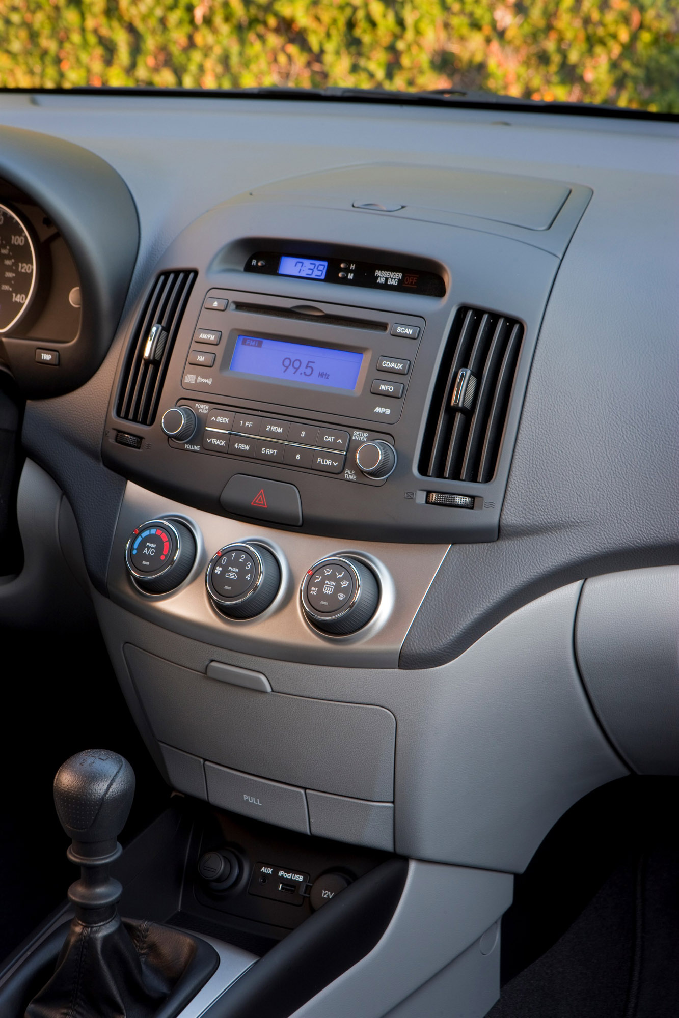 Hyundai Elantra Blue photo #26