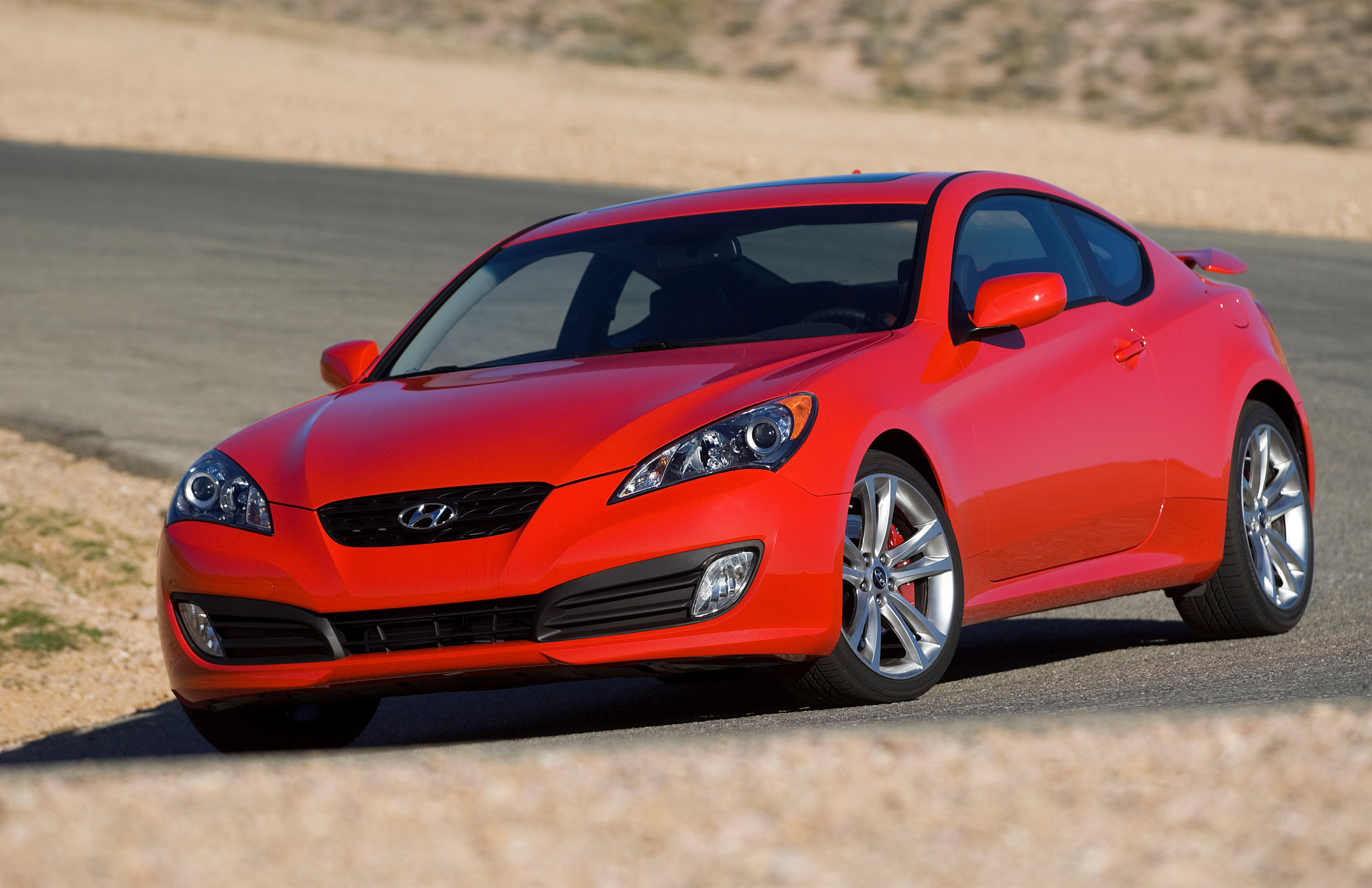 2010 Hyundai Genesis Coupe HD Pictures