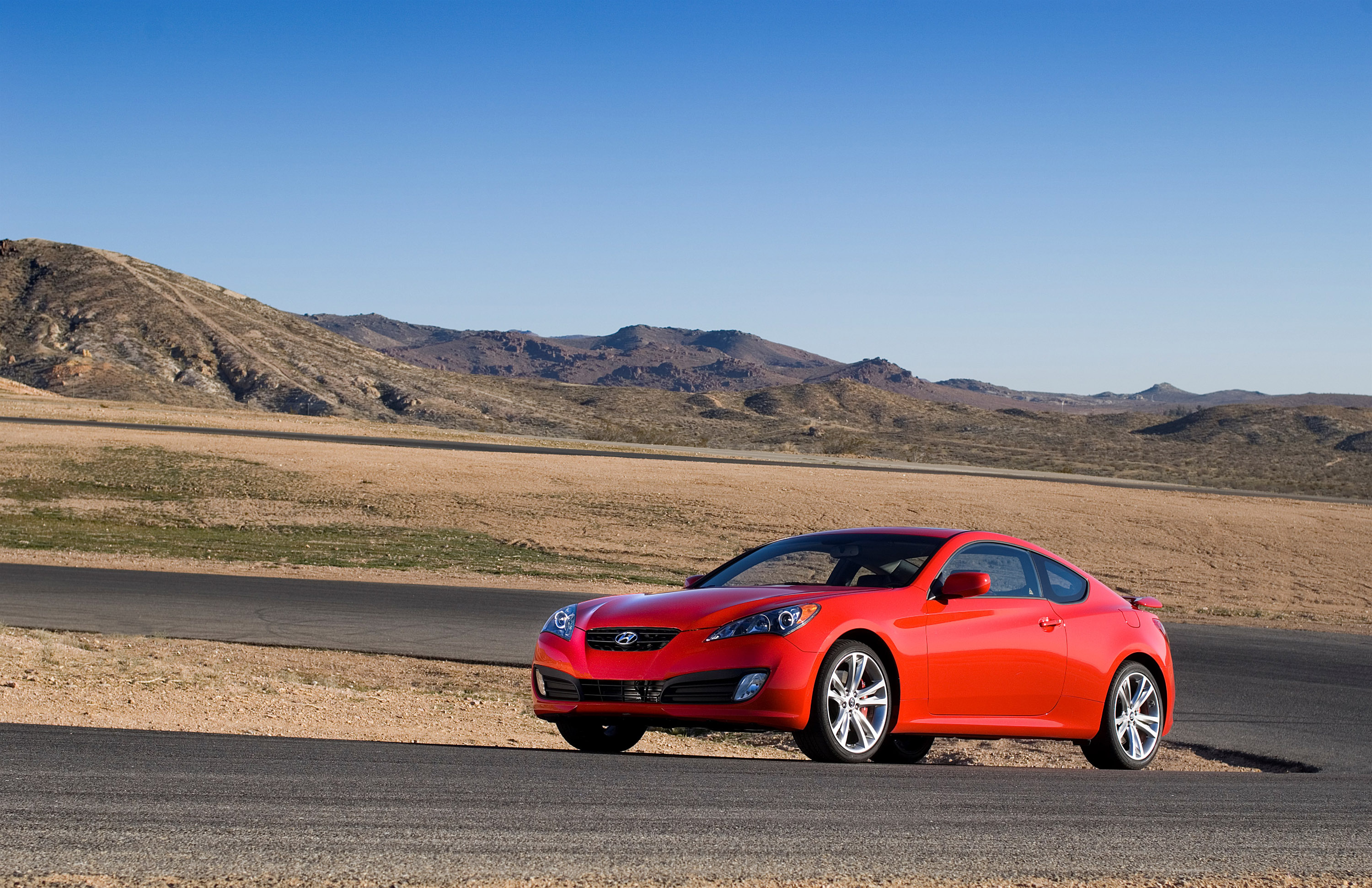 Hyundai Genesis Coupe photo #18