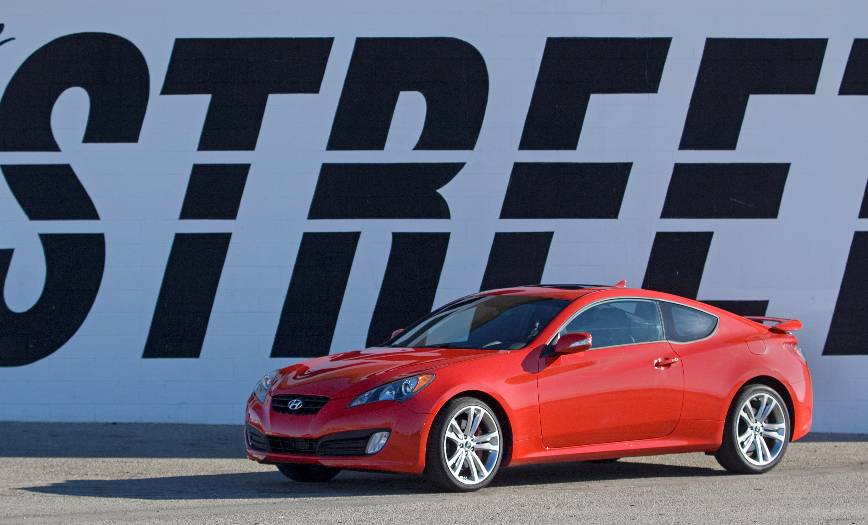Hyundai Genesis Coupe photo #20