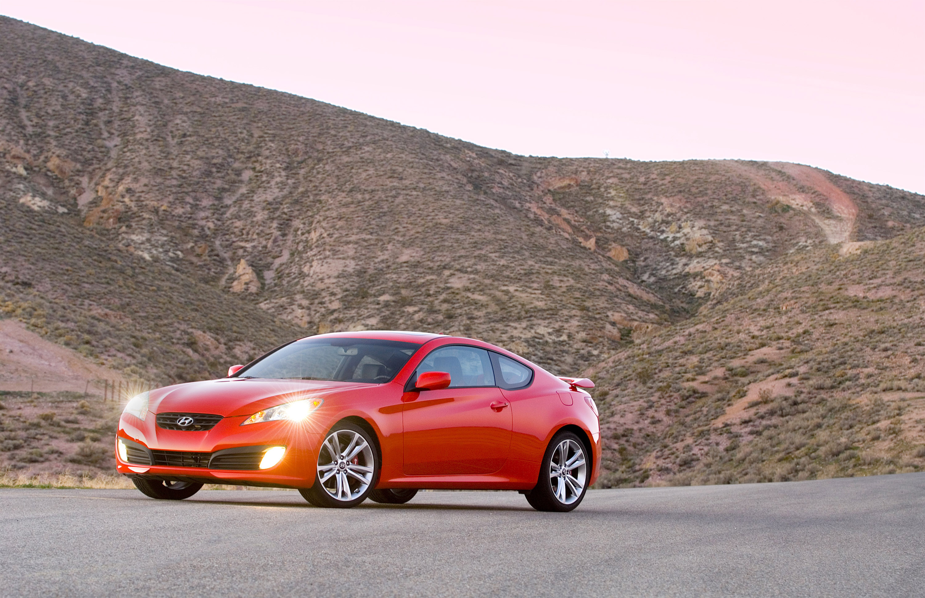 Hyundai Genesis Coupe photo #28