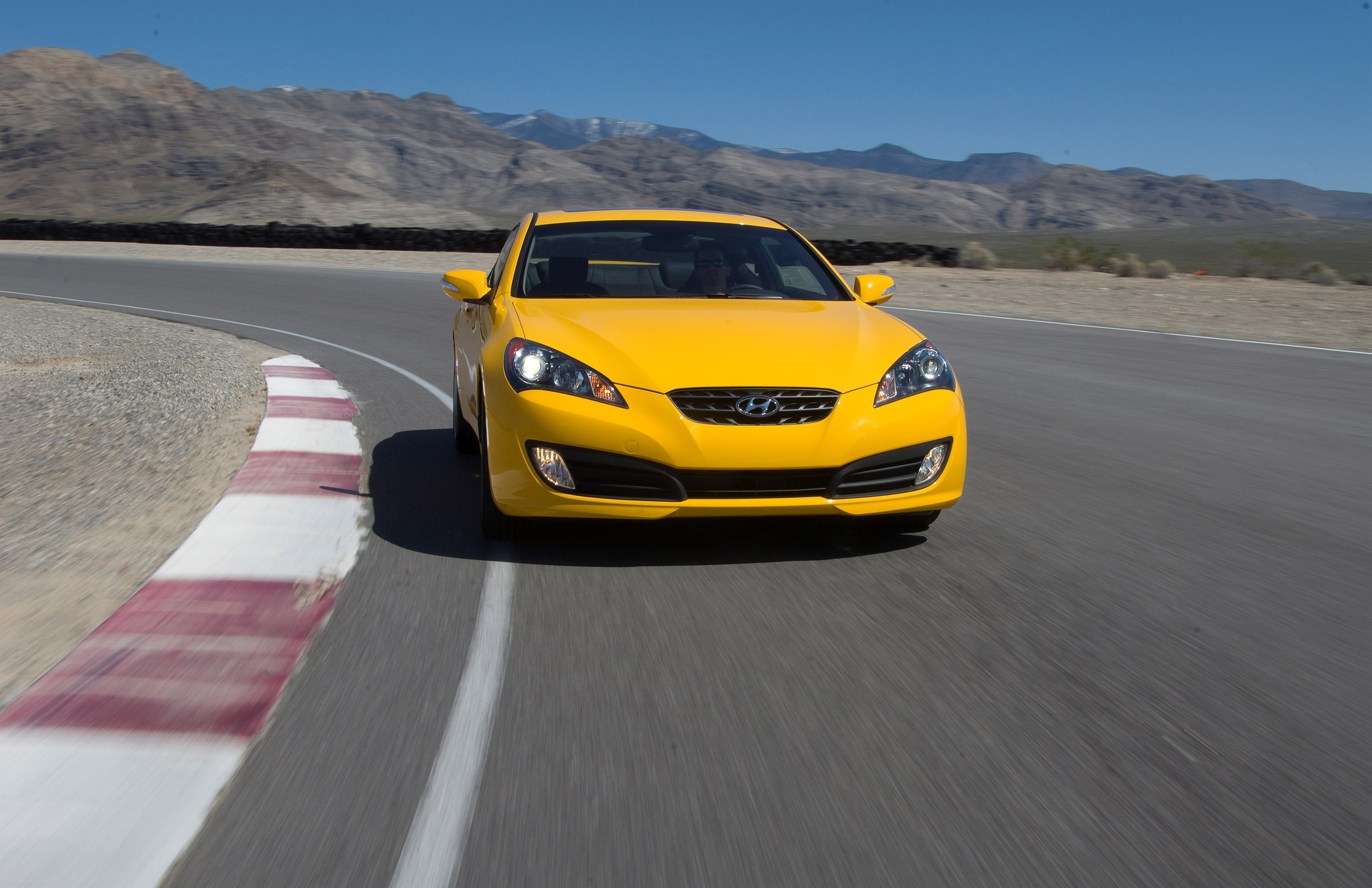 Hyundai Genesis Coupe photo #39