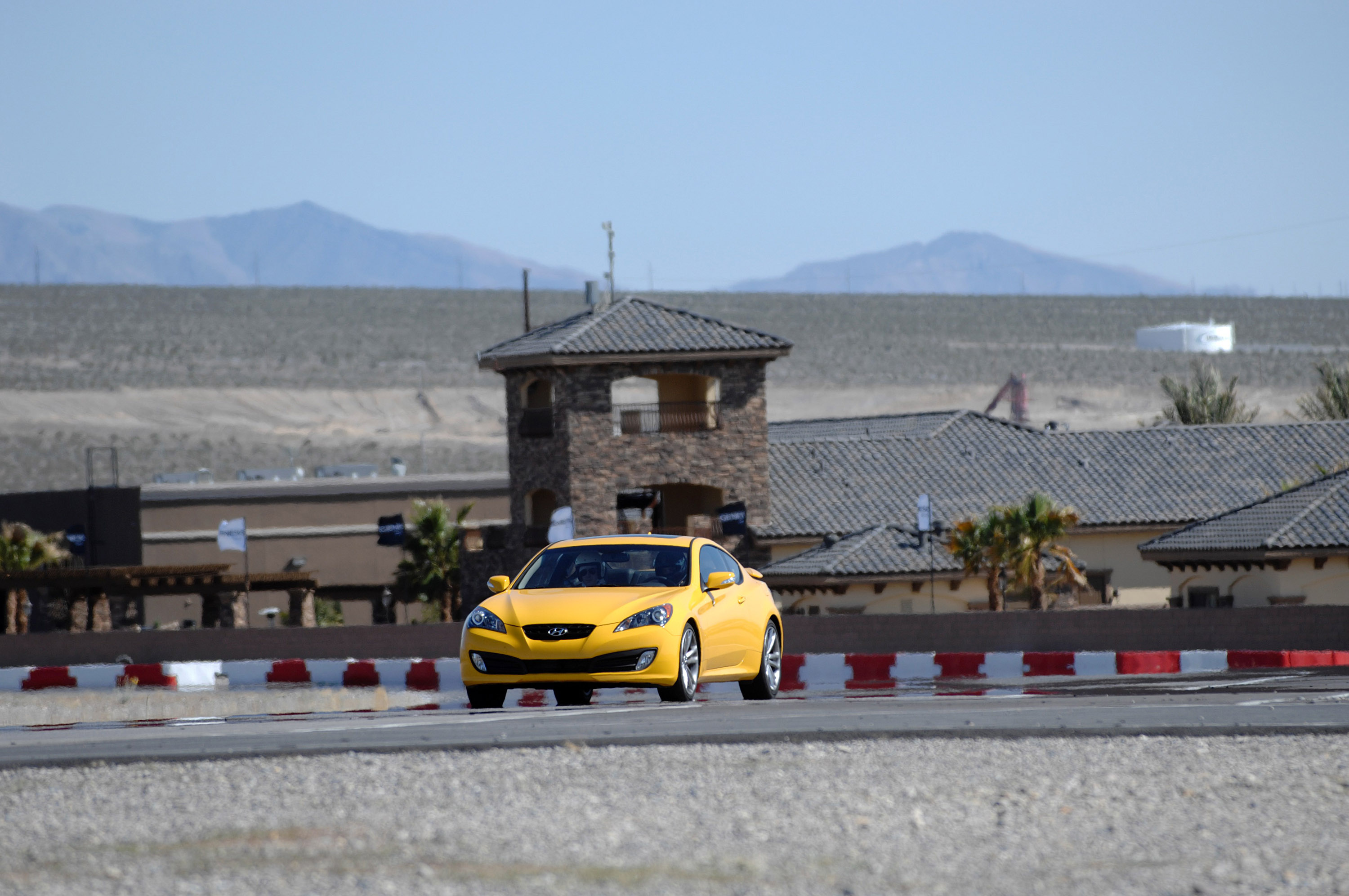 Hyundai Genesis Coupe photo #43