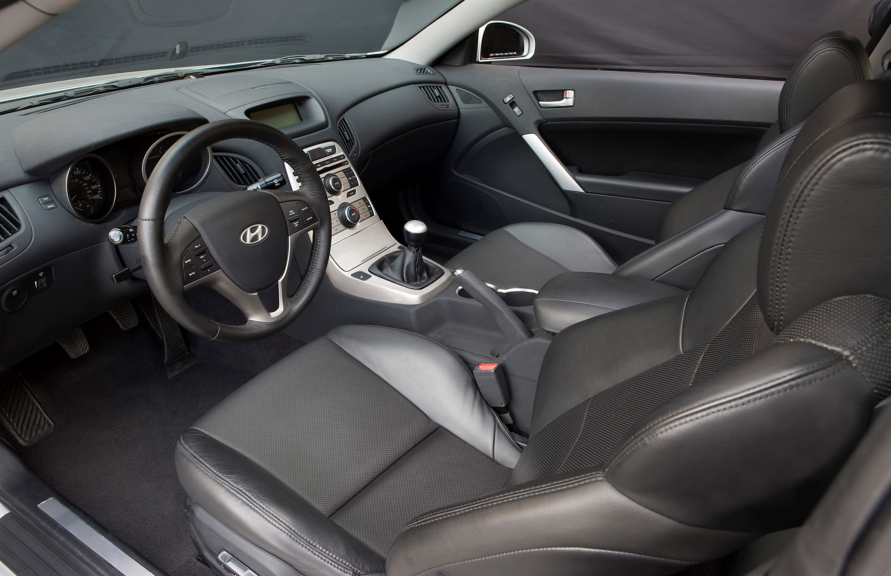 Hyundai Genesis Coupe photo #96