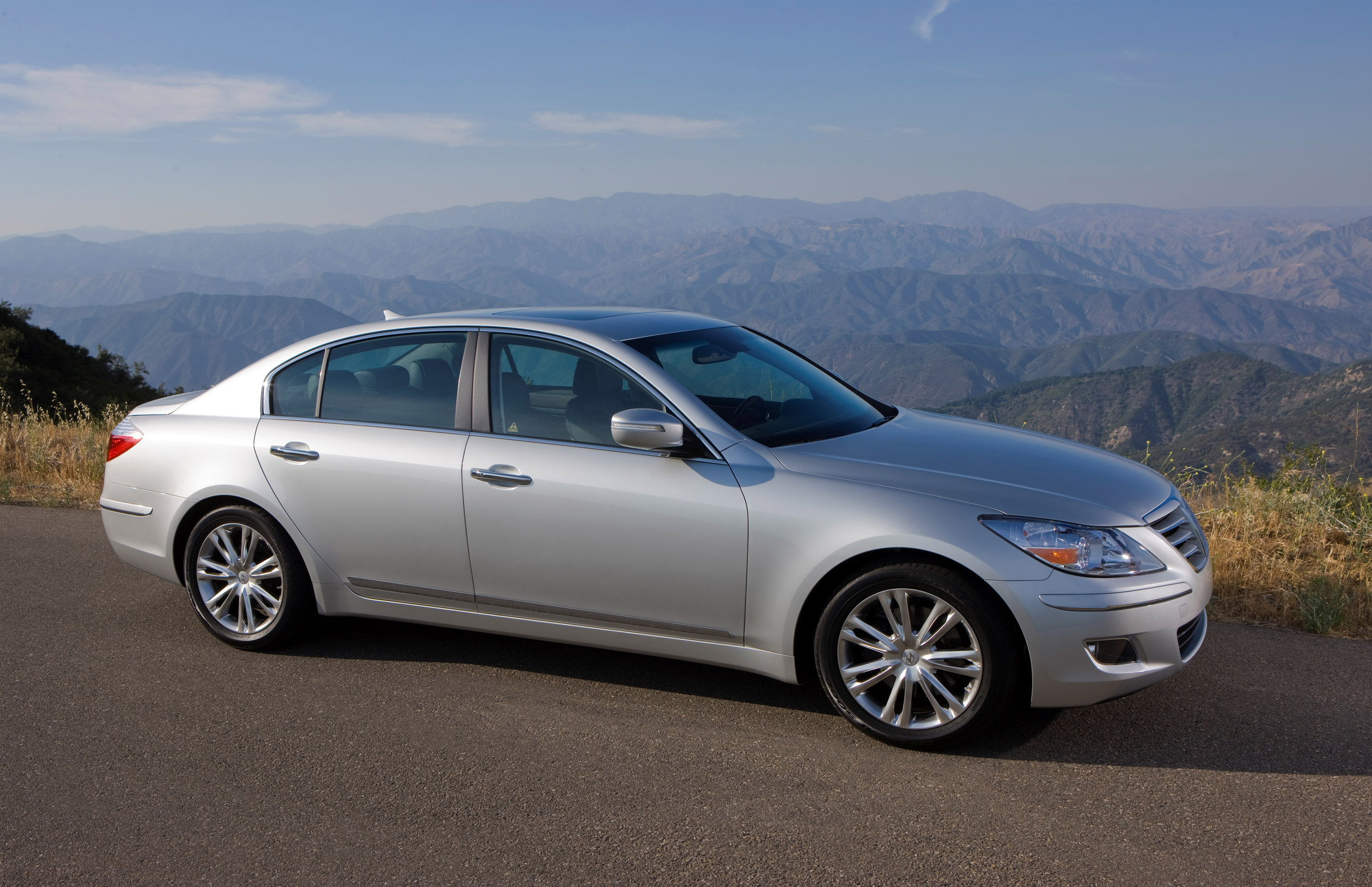 Hyundai Genesis photo #6