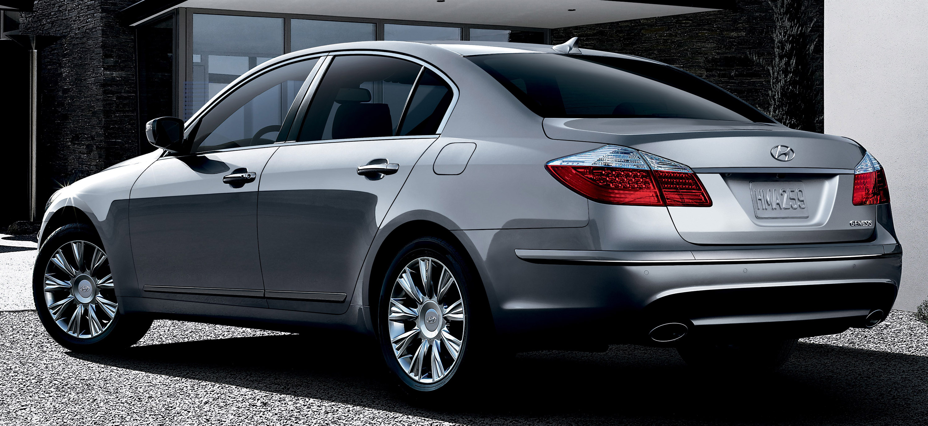 Hyundai Genesis photo #21