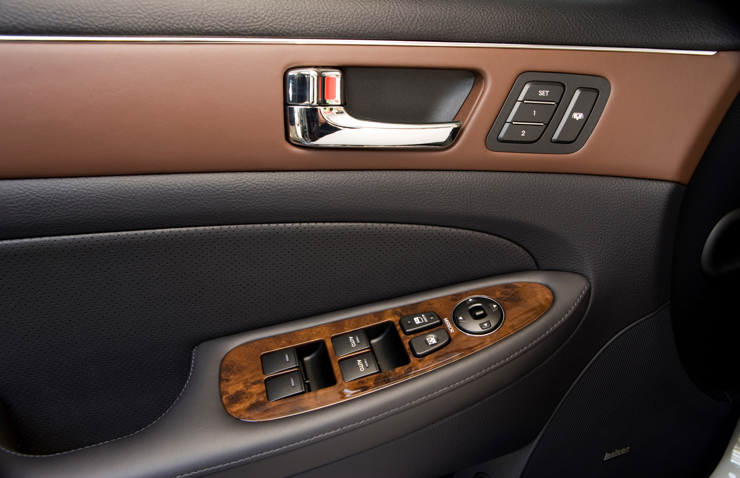 Hyundai Genesis photo #38