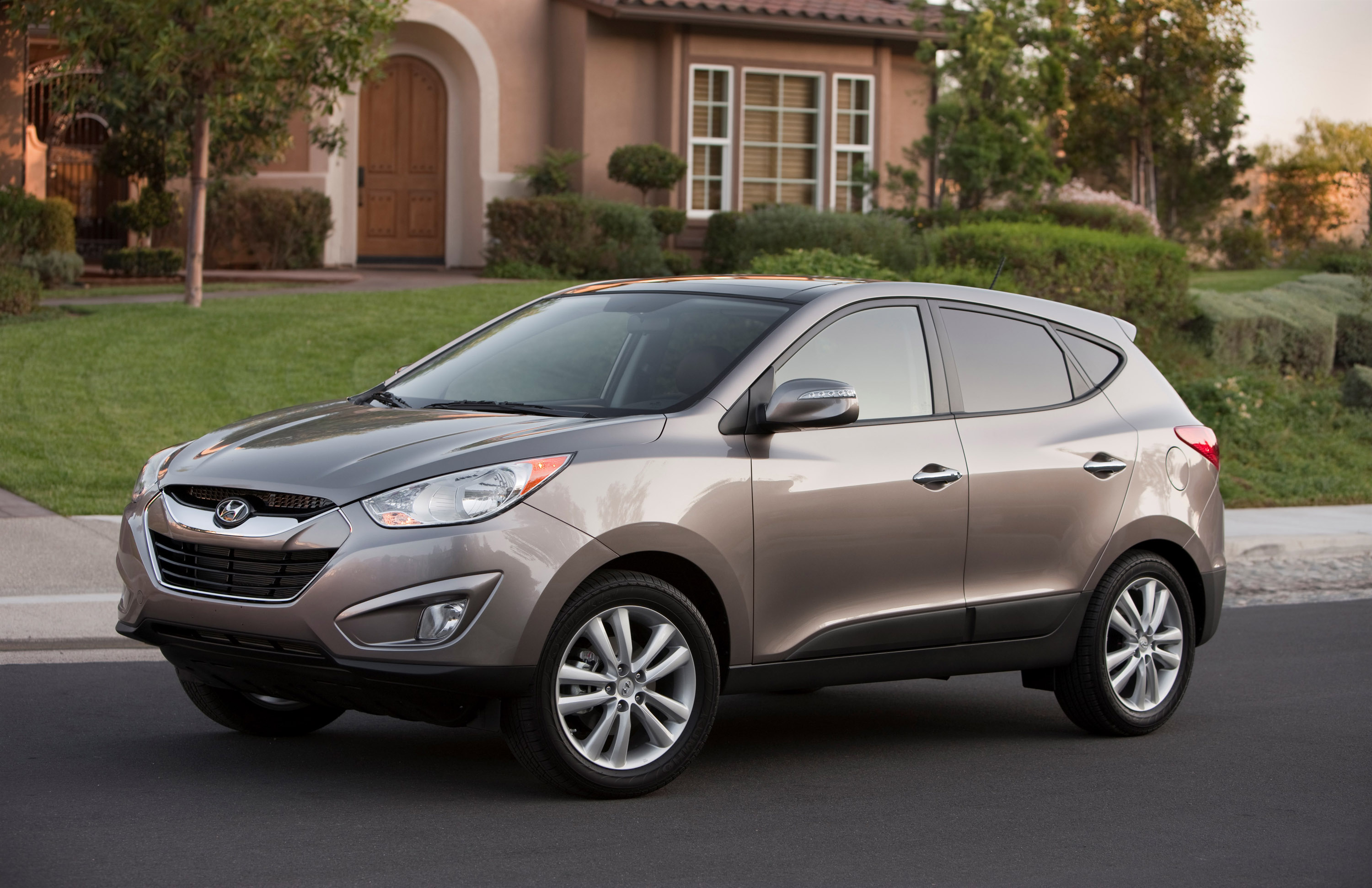 Hyundai Tucson photo #2
