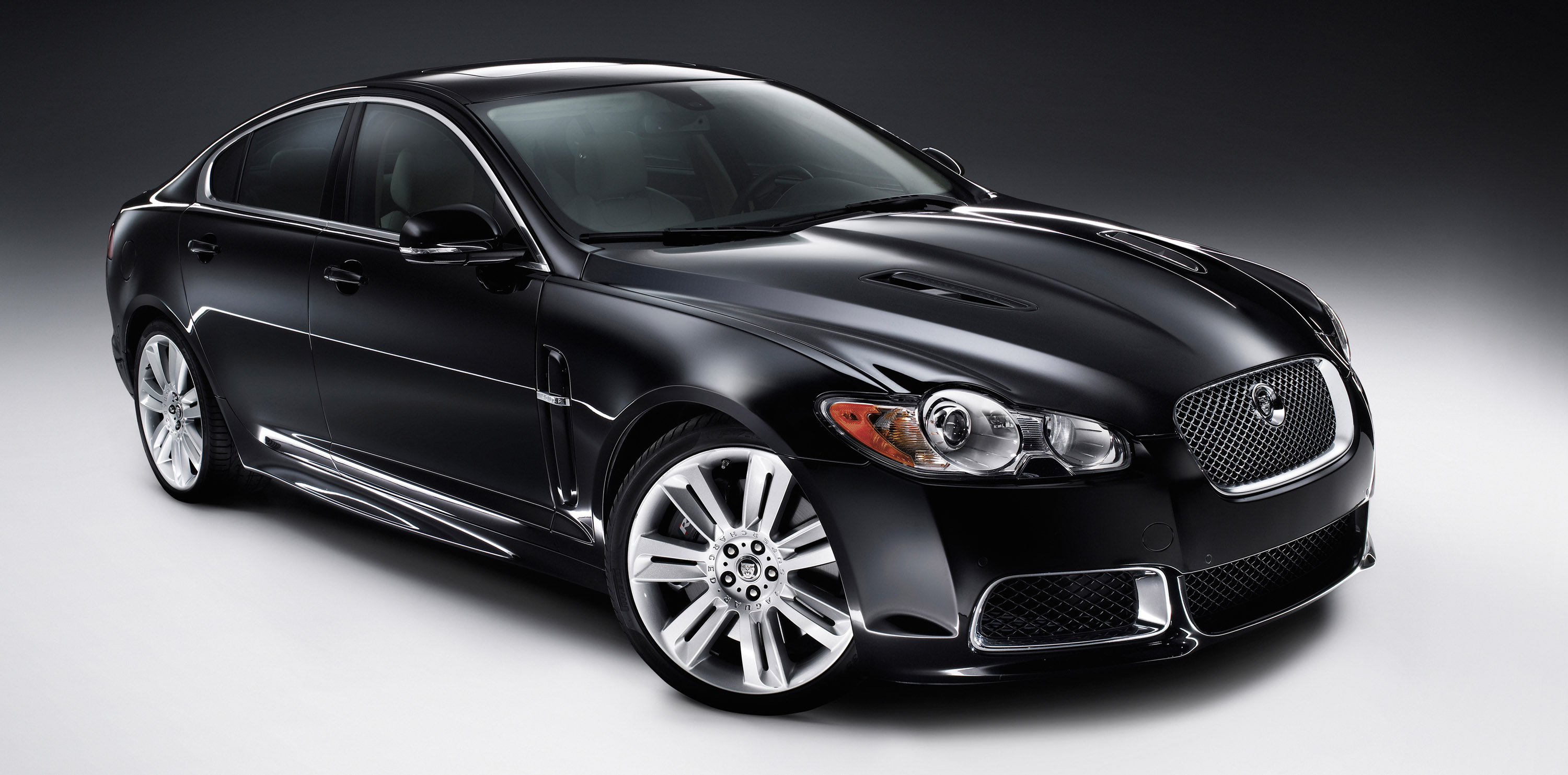 Jaguar XFR photo #5