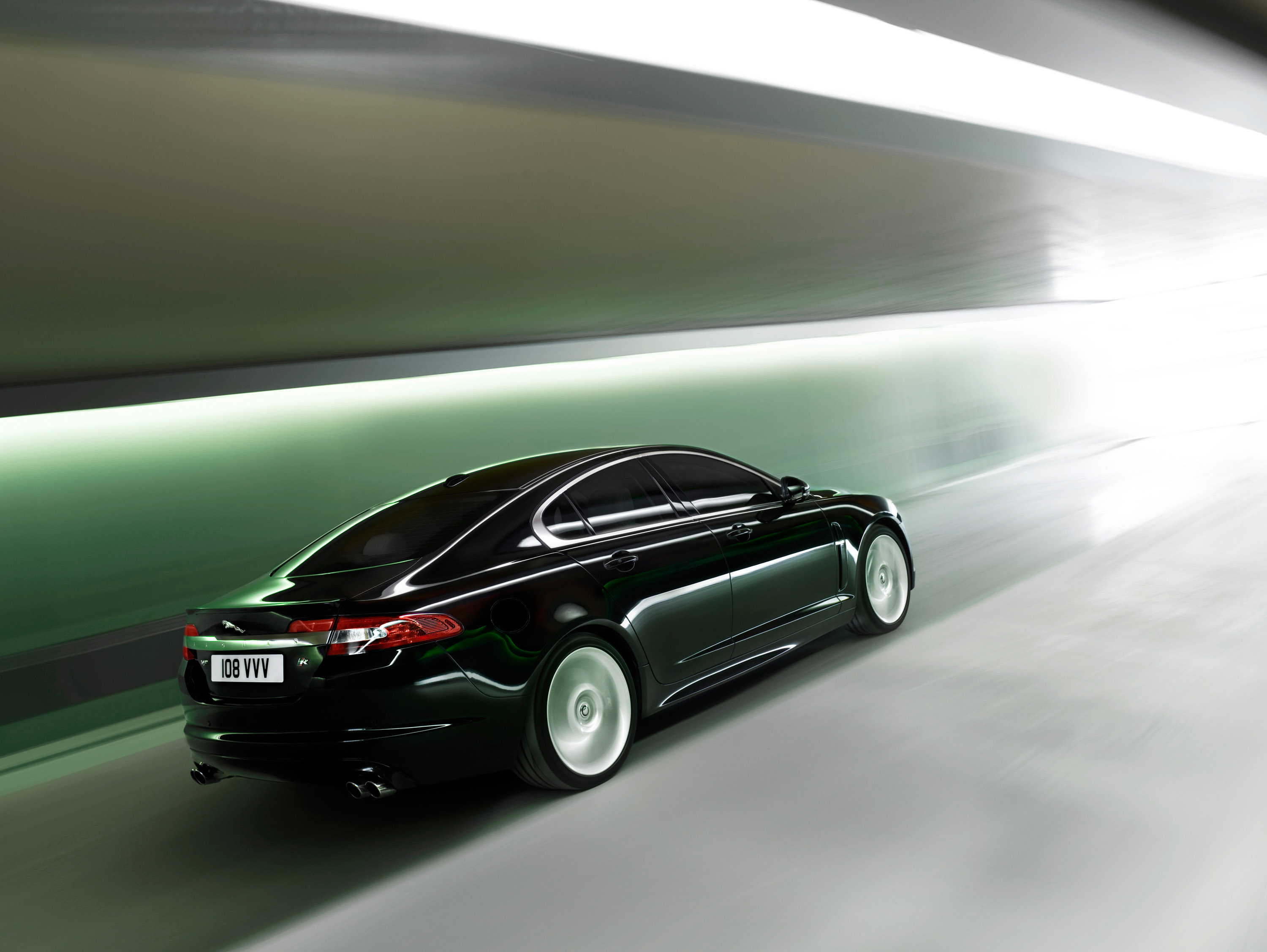 Jaguar XFR photo #11