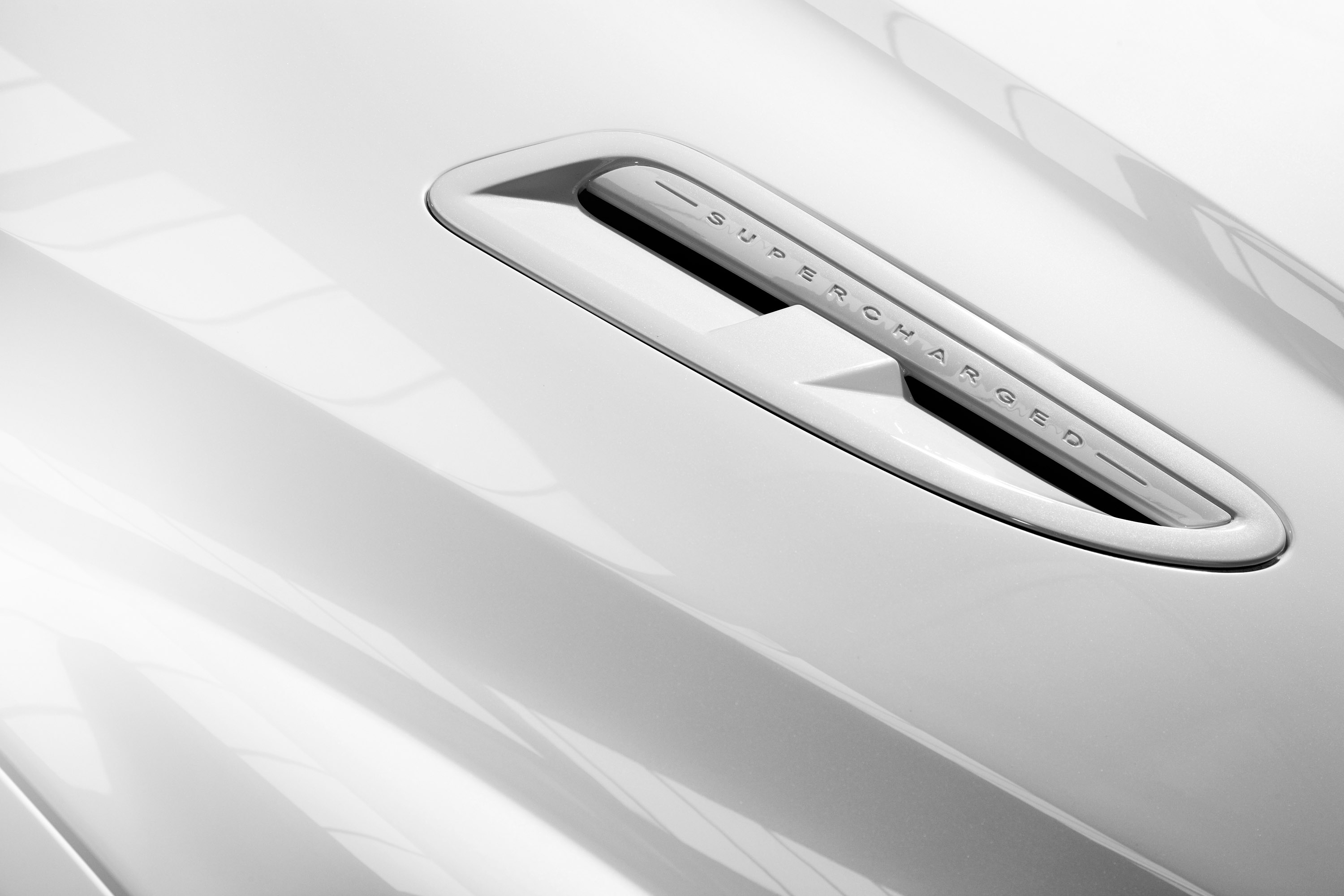 Jaguar XFR photo #17