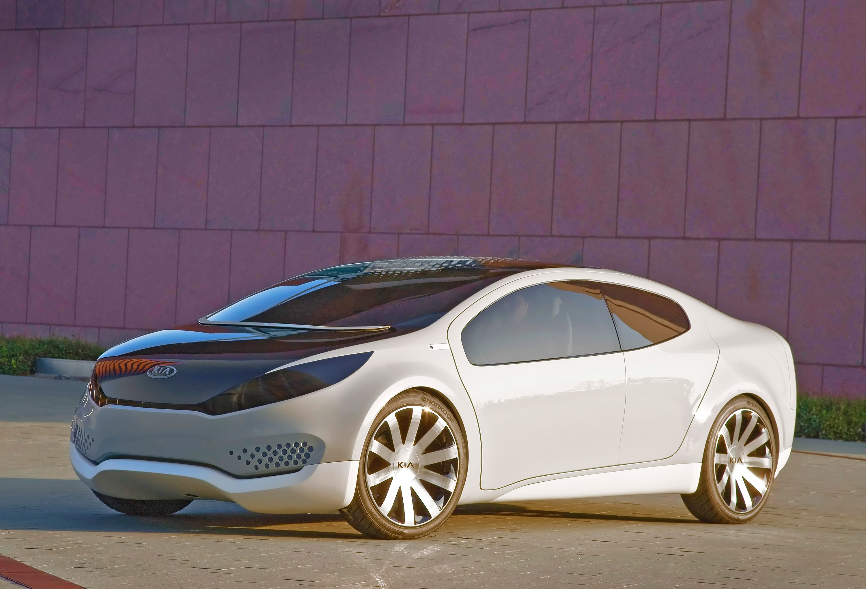 Kia Ray Plug-in Hybrid Concept photo #3