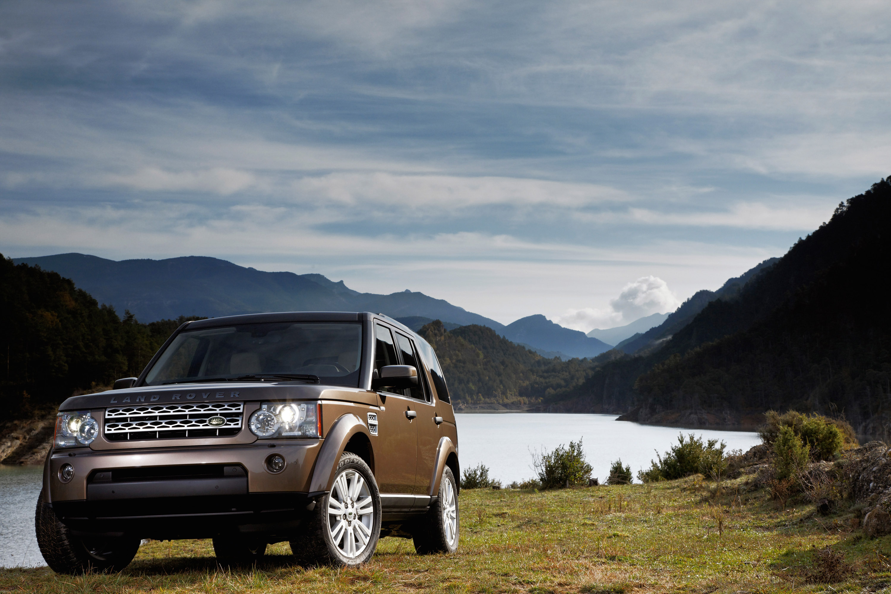 Land Rover Discovery 4 photo #1