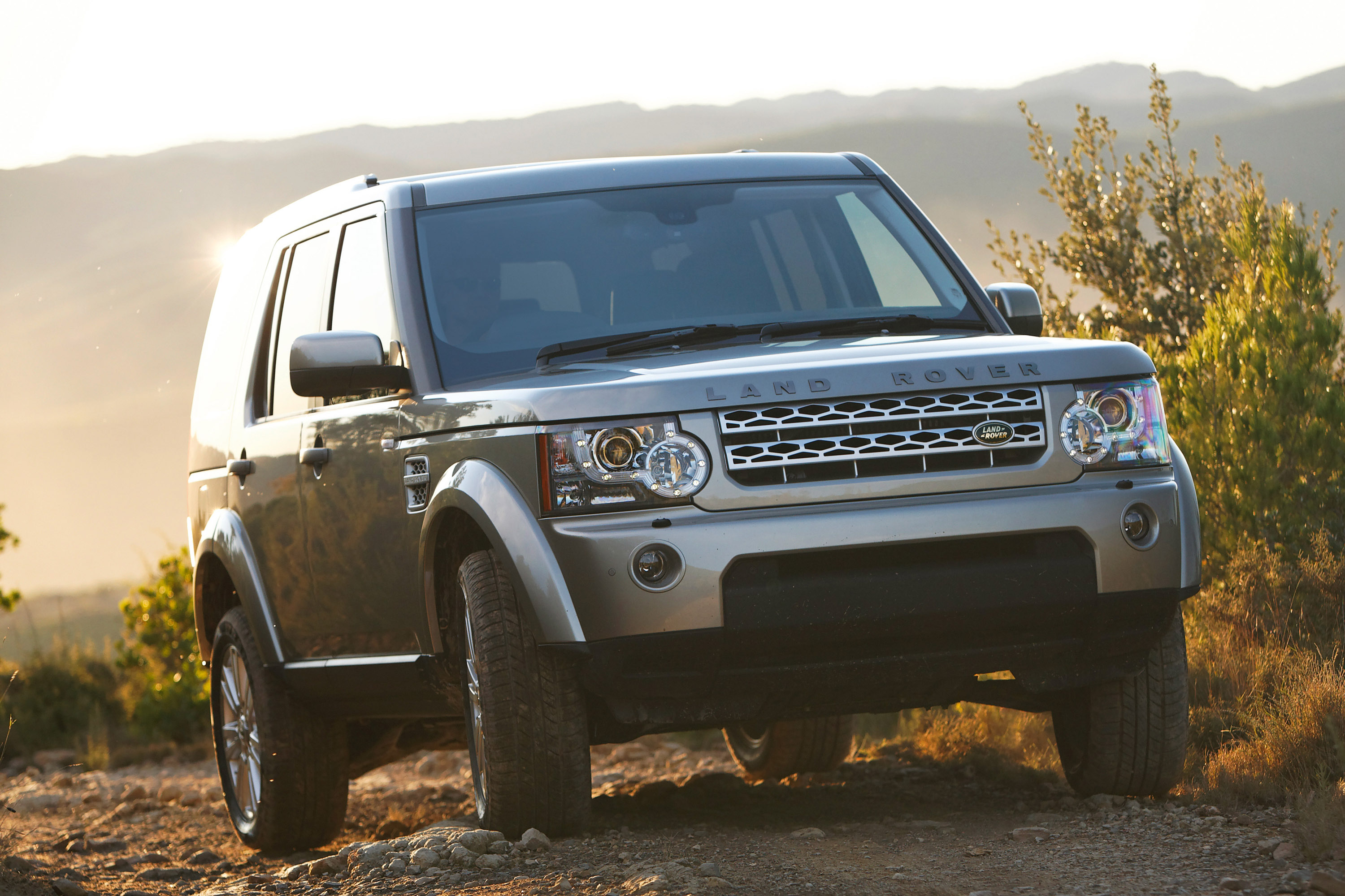 2010 Land Rover Discovery 4 HD Pictures