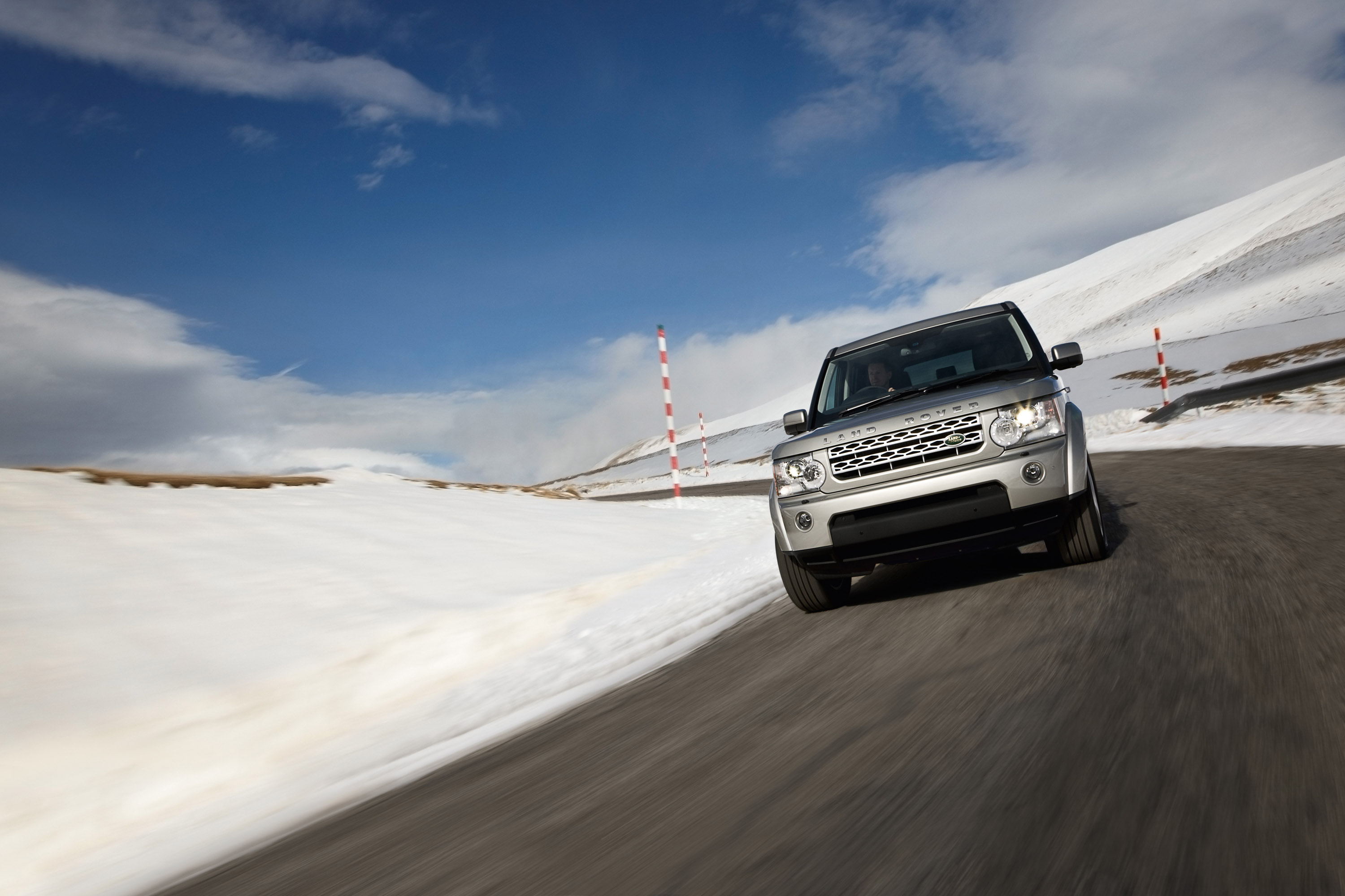 Land Rover Discovery 4 photo #15