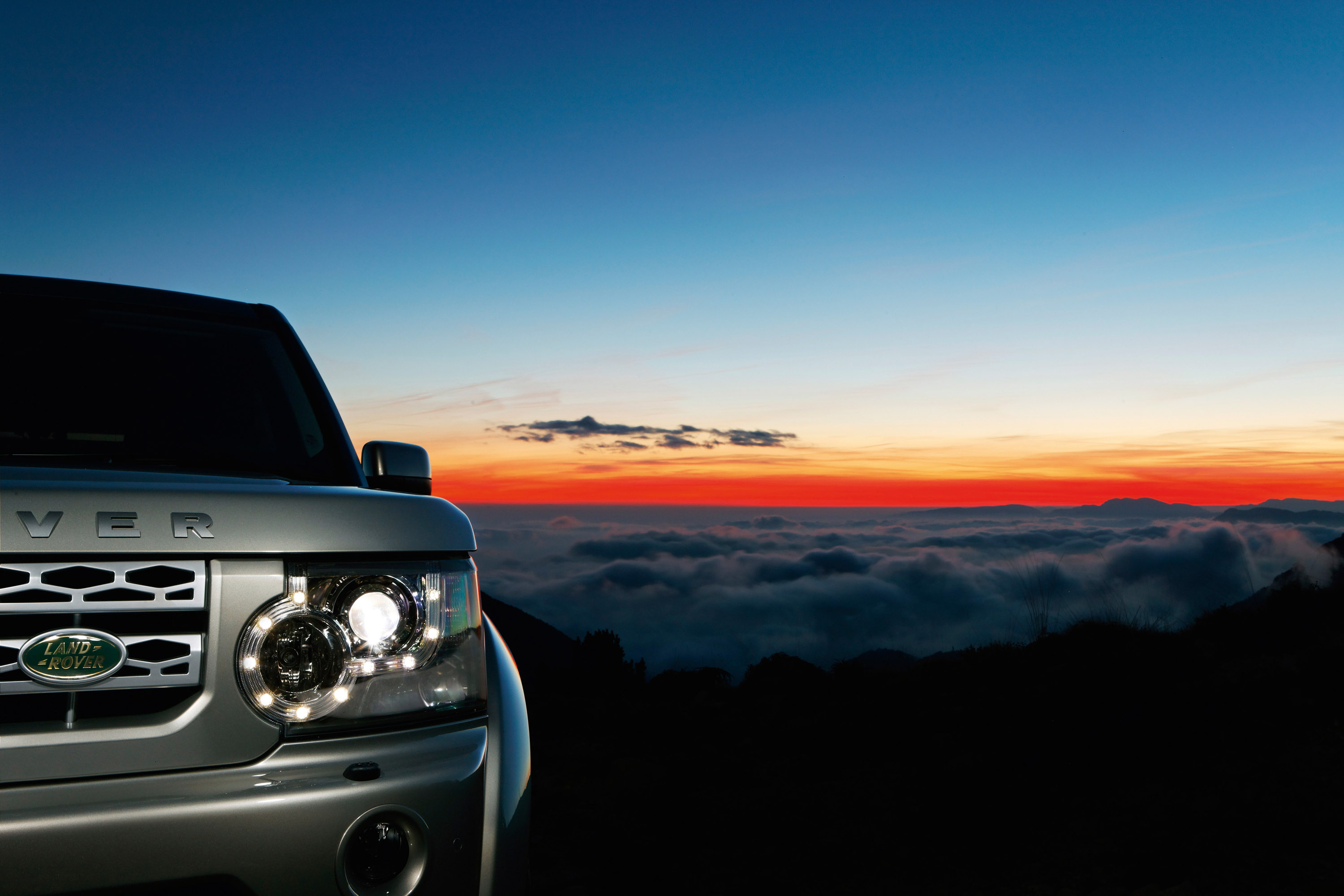 Land Rover Discovery 4 photo #33