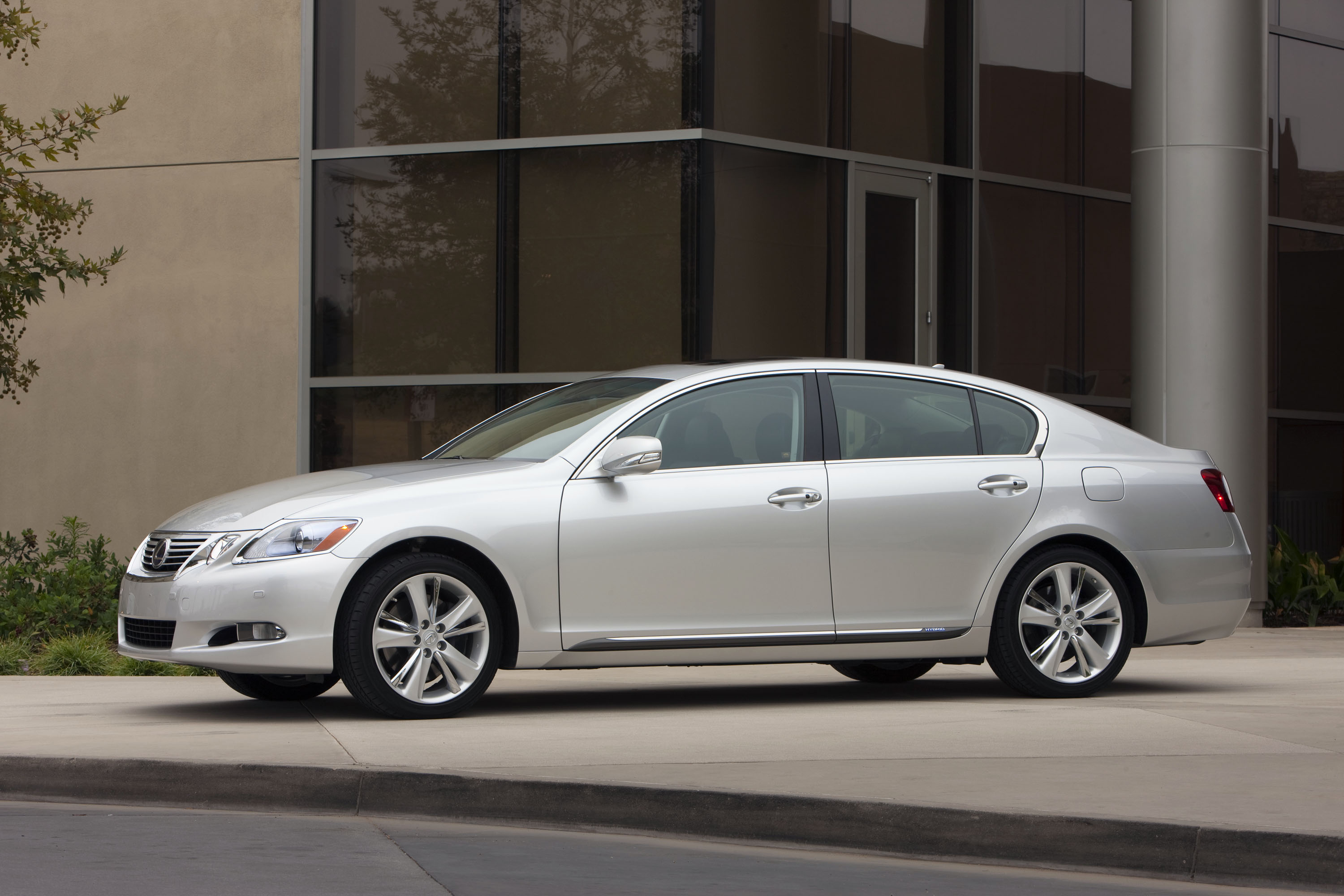 Lexus GS 450h Hybrid