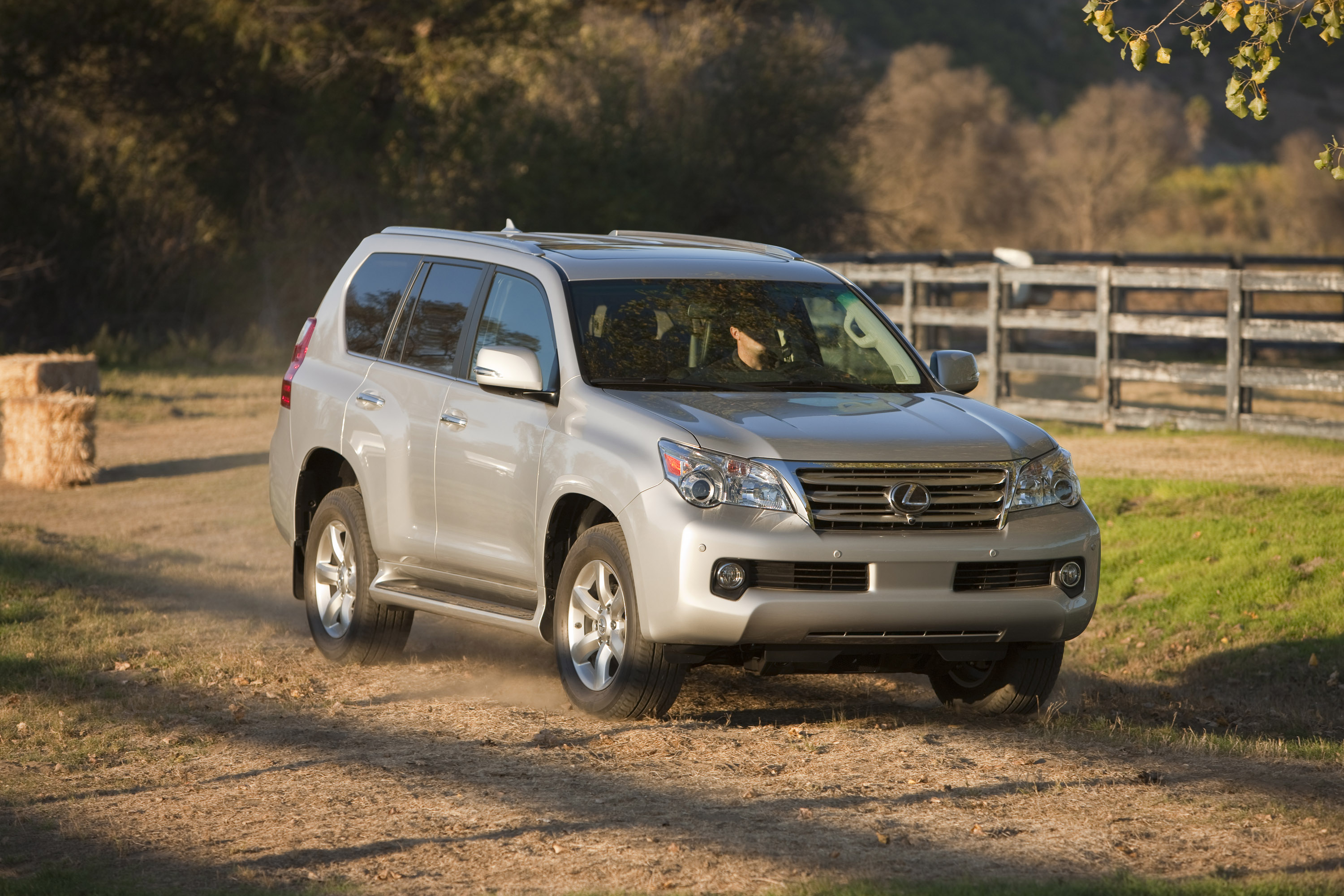 Lexus GX 460 photo #15
